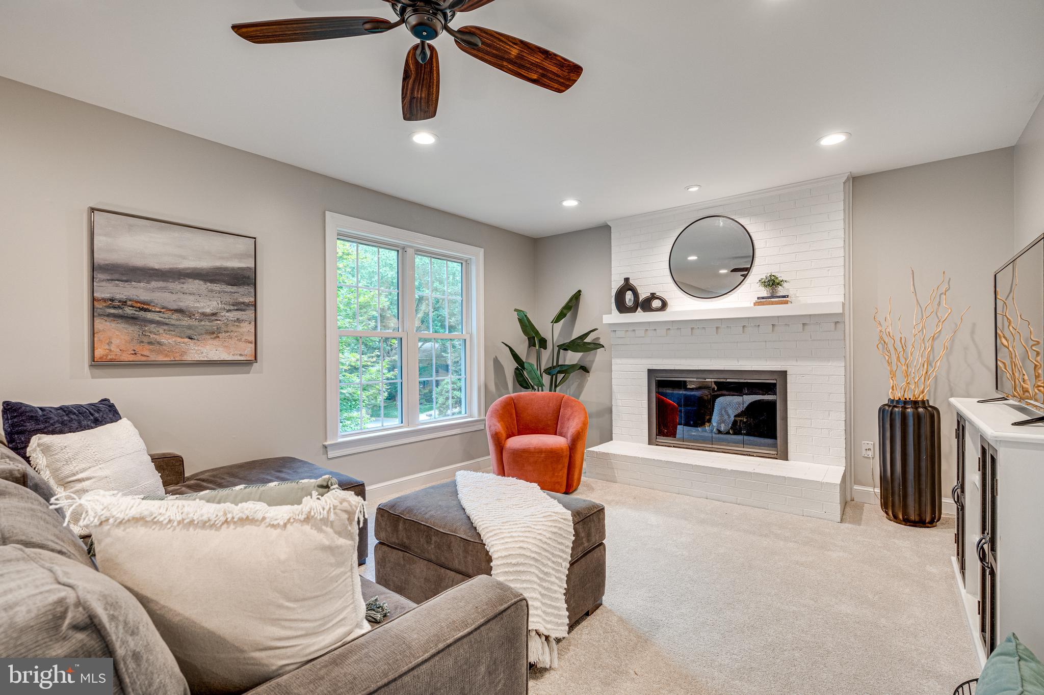 BURKE CENTRE - Residential