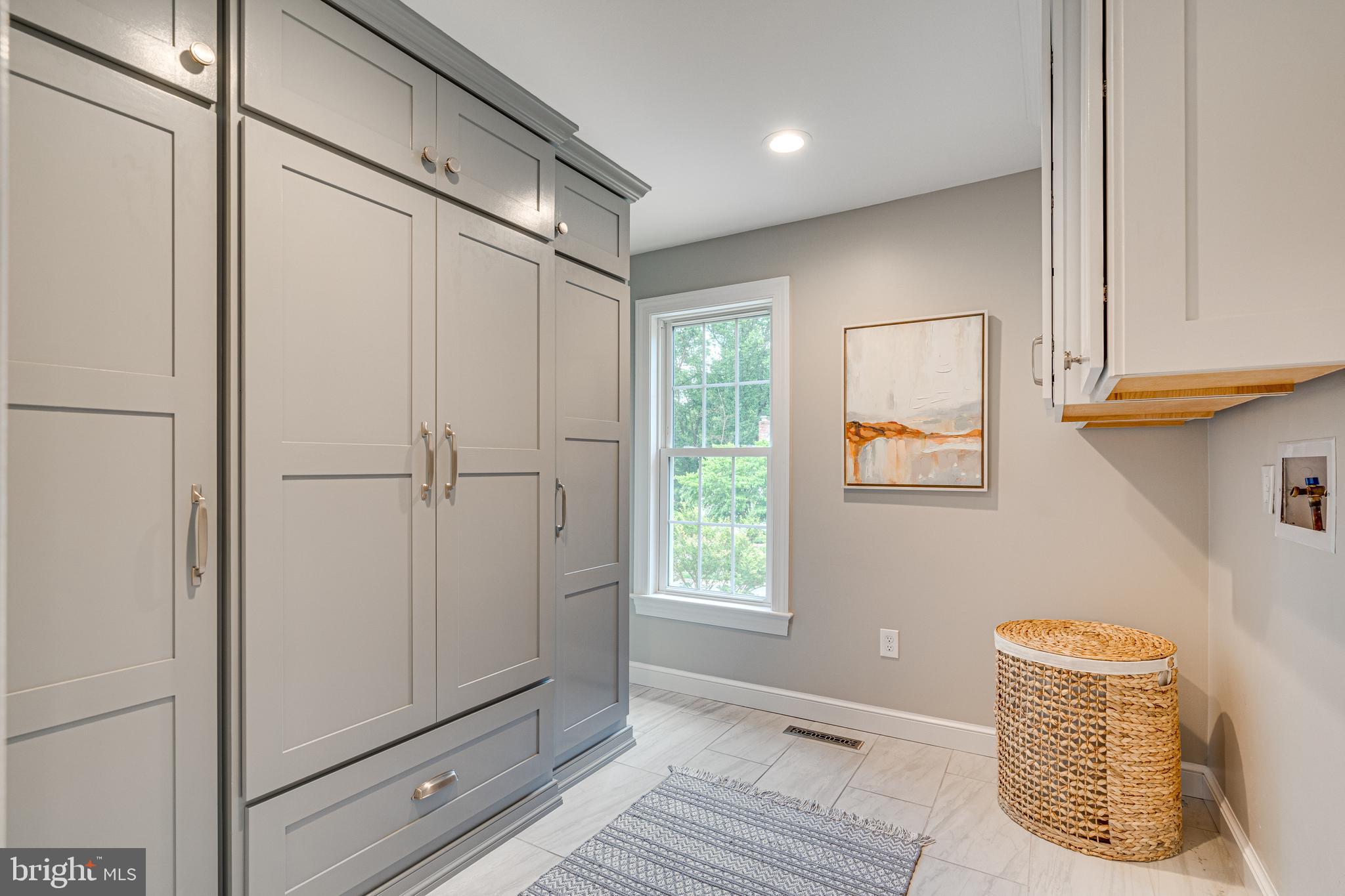 BURKE CENTRE - Residential