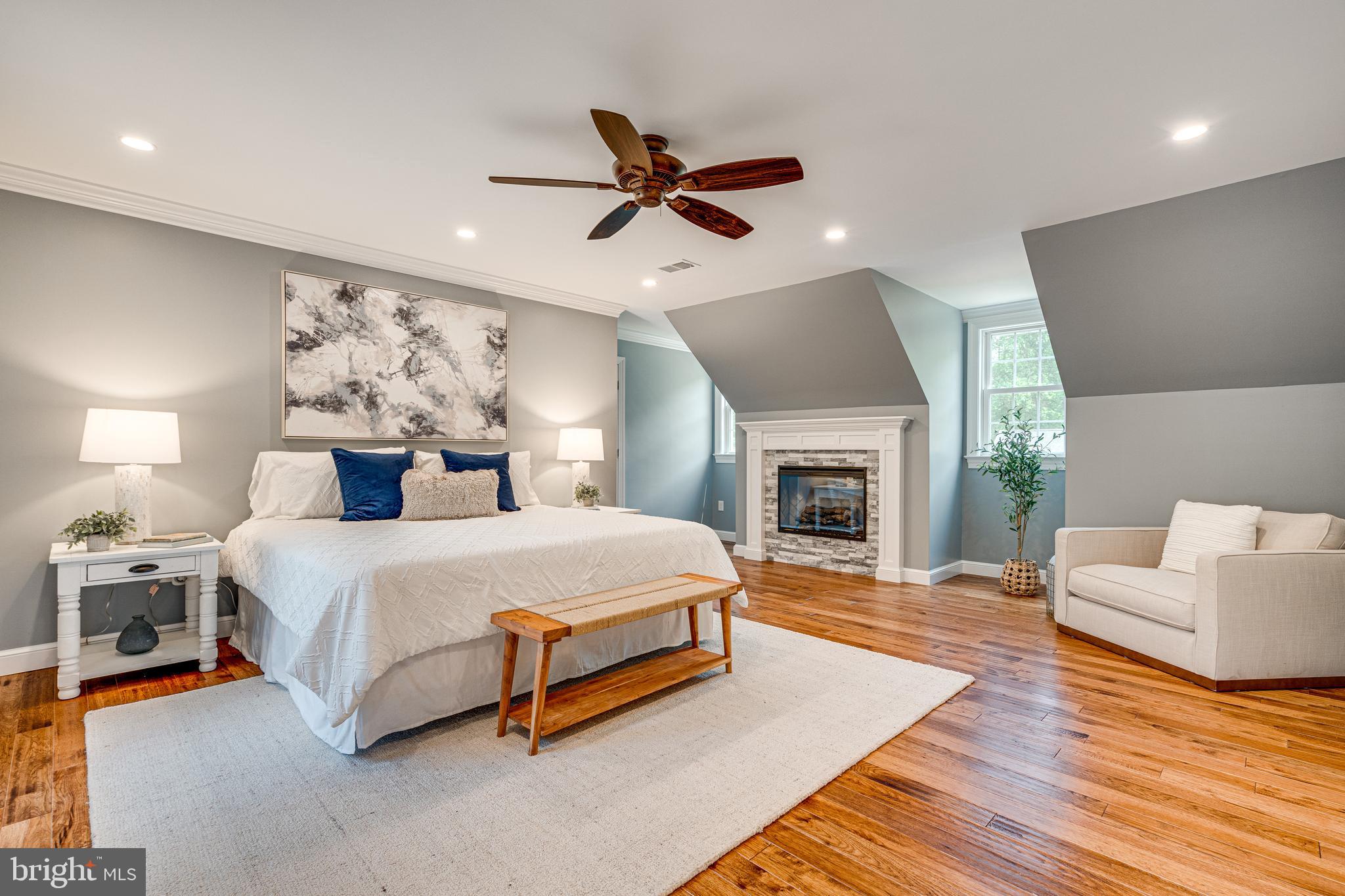 BURKE CENTRE - Residential