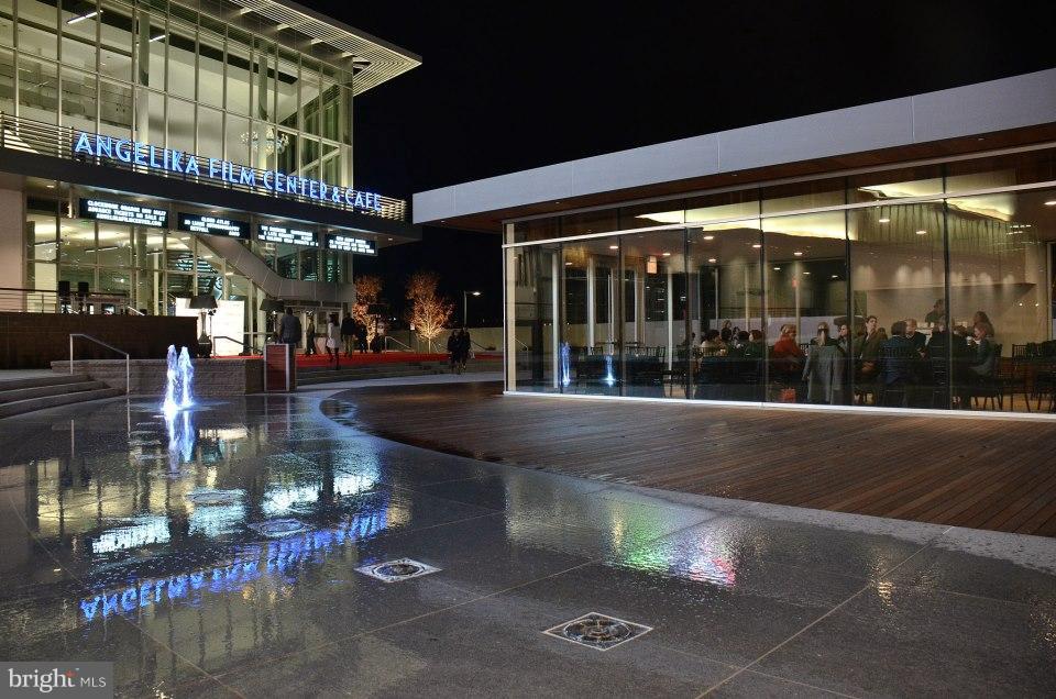 DUNN LORING METRO APARTMENTS - Residential Lease