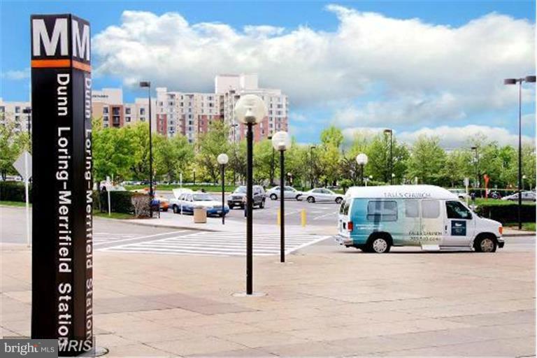 DUNN LORING METRO APARTMENTS - Residential Lease
