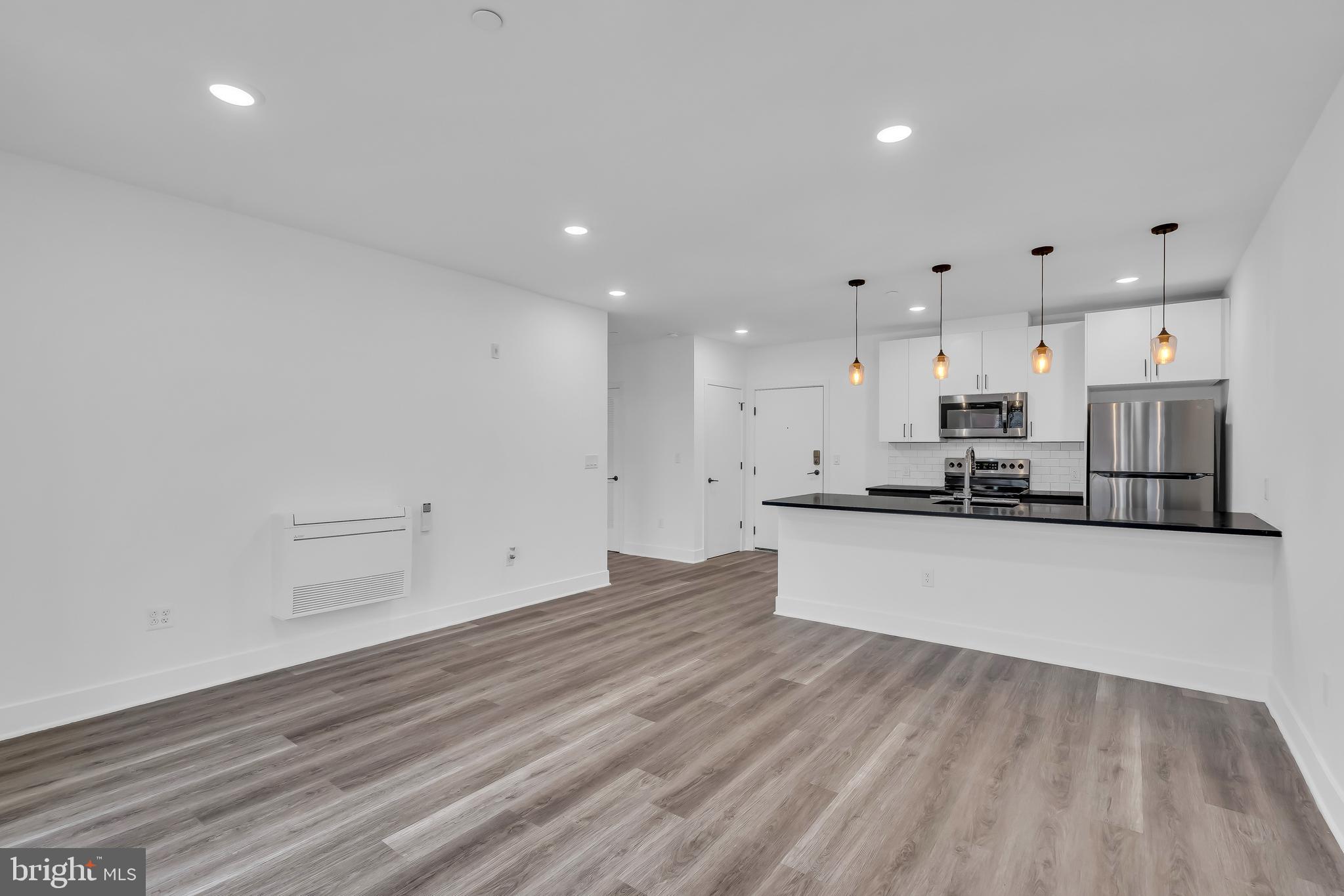 OLDE KENSINGTON - Residential Lease