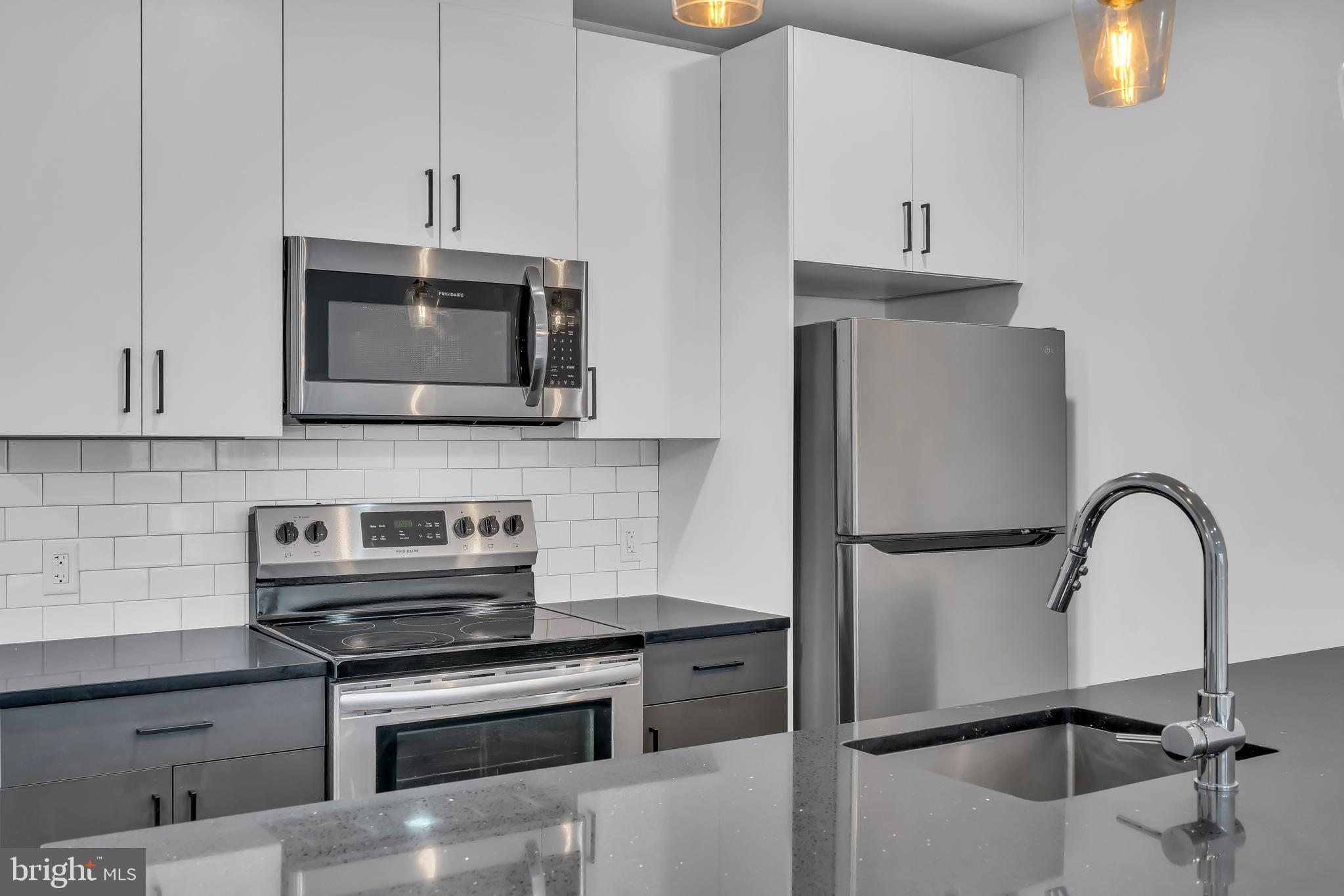 OLDE KENSINGTON - Residential Lease