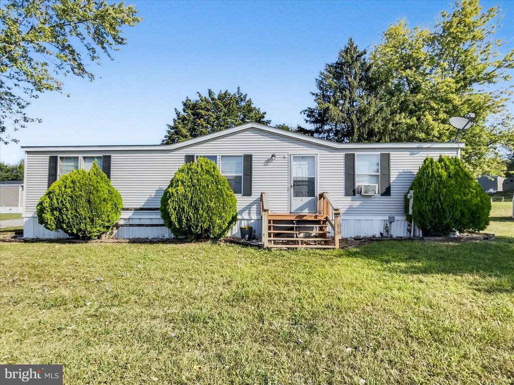 Photo of 43 Chesapeake Estate, THOMASVILLE, PA 17364 (MLS # PAYK2089374)