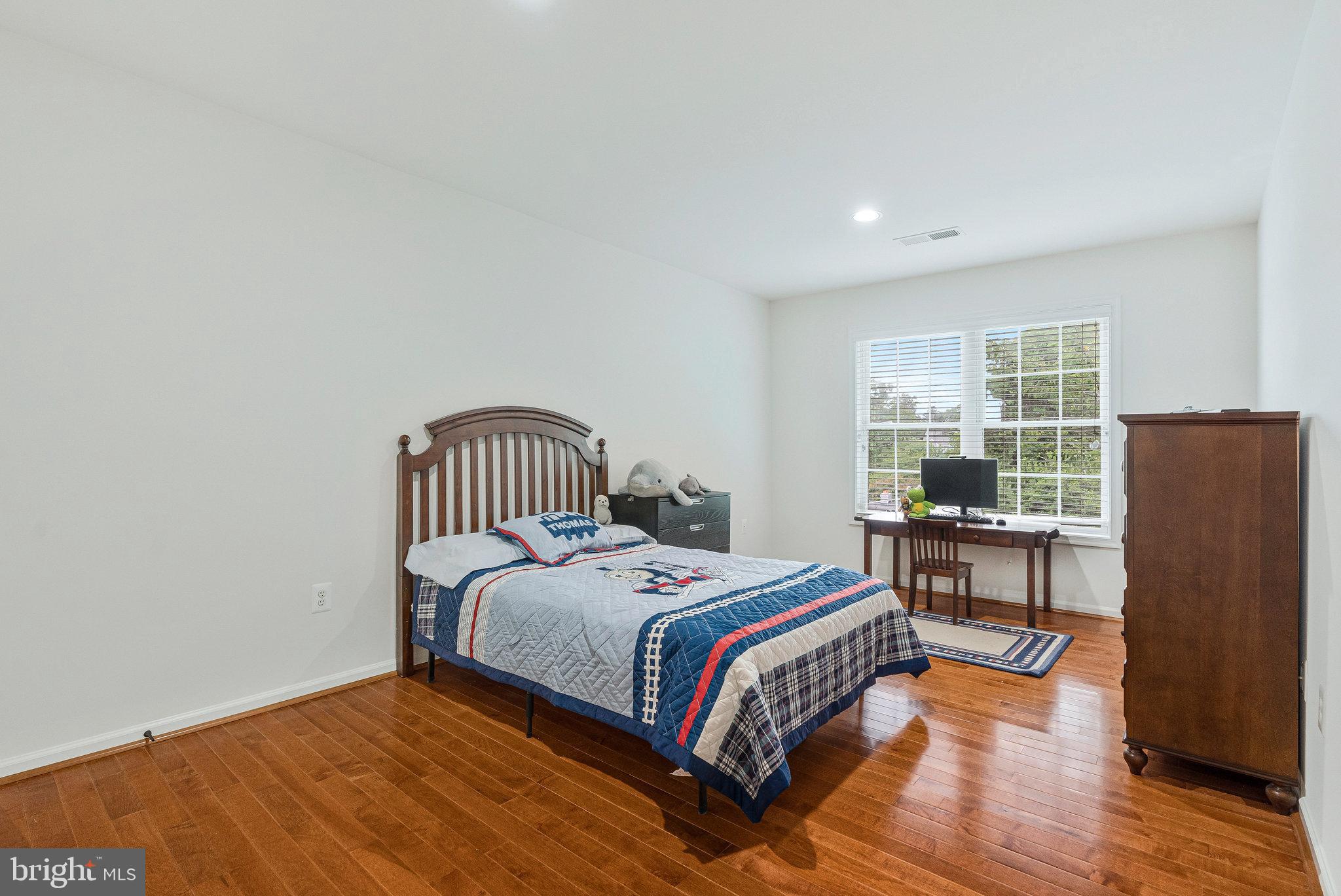 ELLISON HEIGHTS - Residential