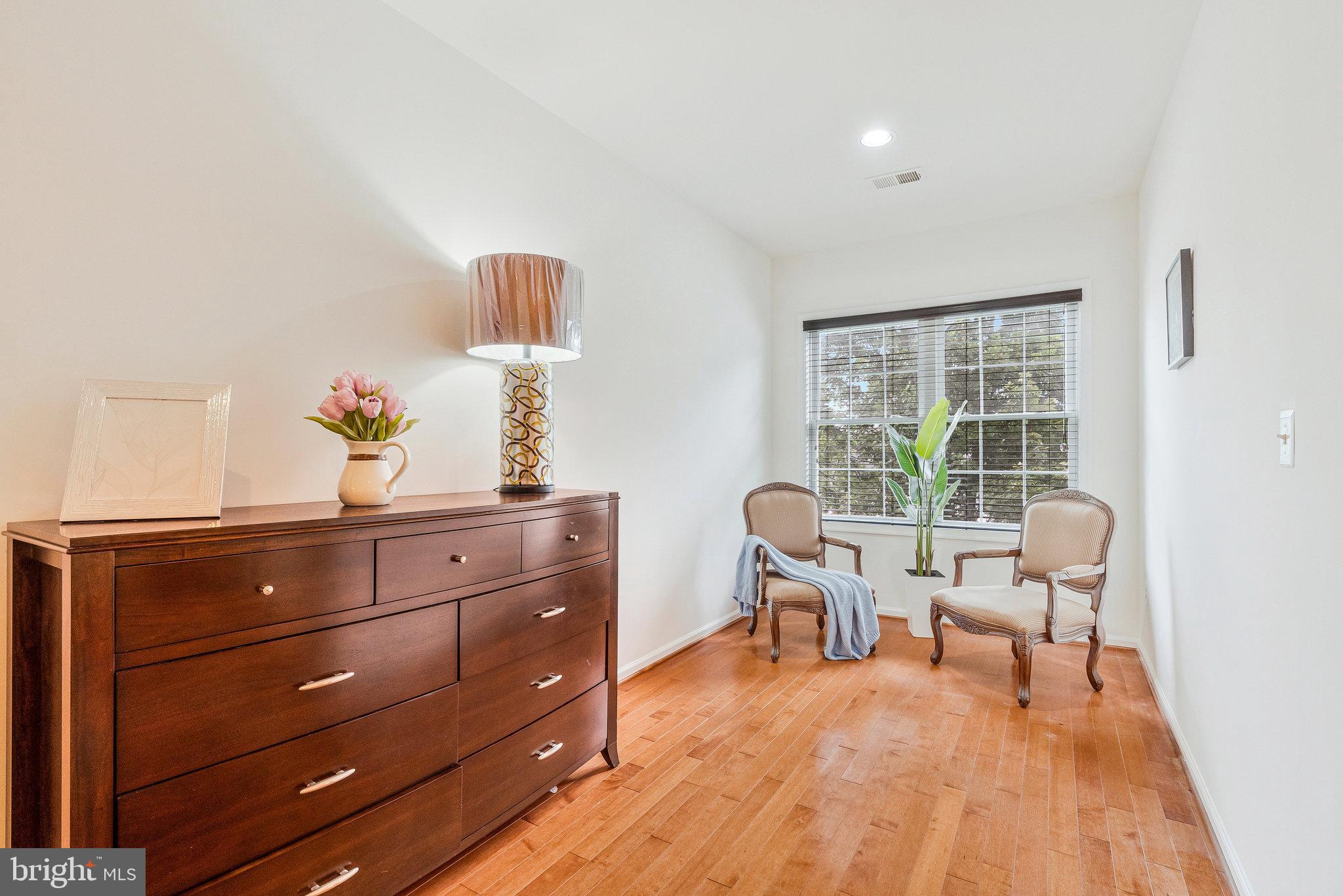 ELLISON HEIGHTS - Residential