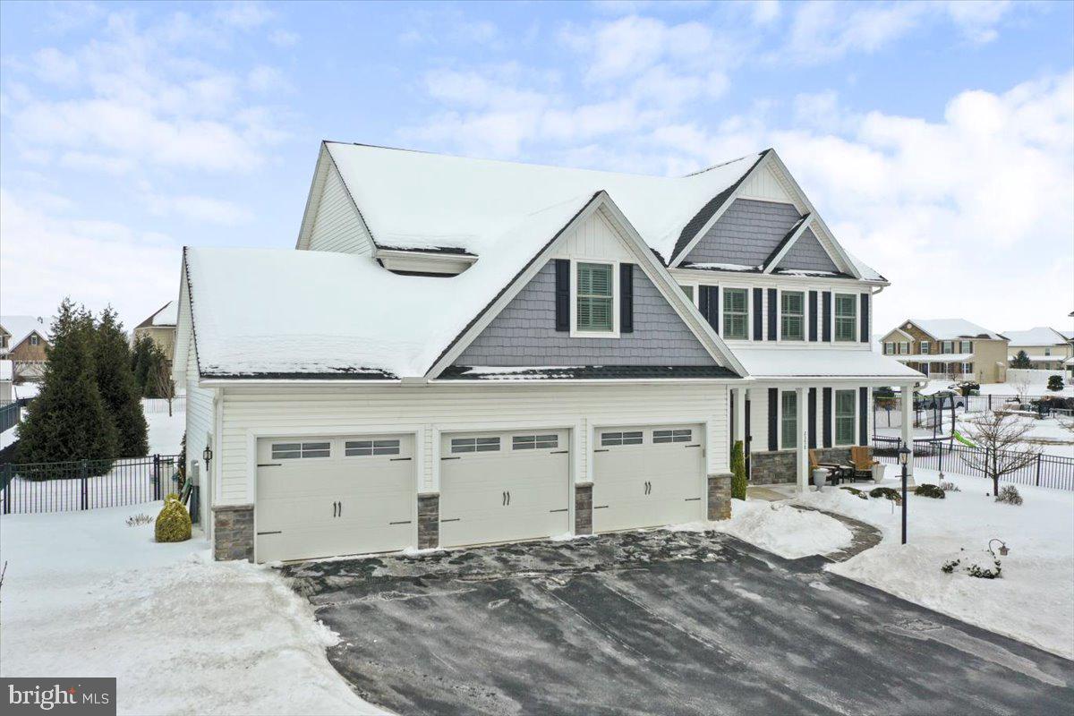 GRAND POINT CROSSING - Residential