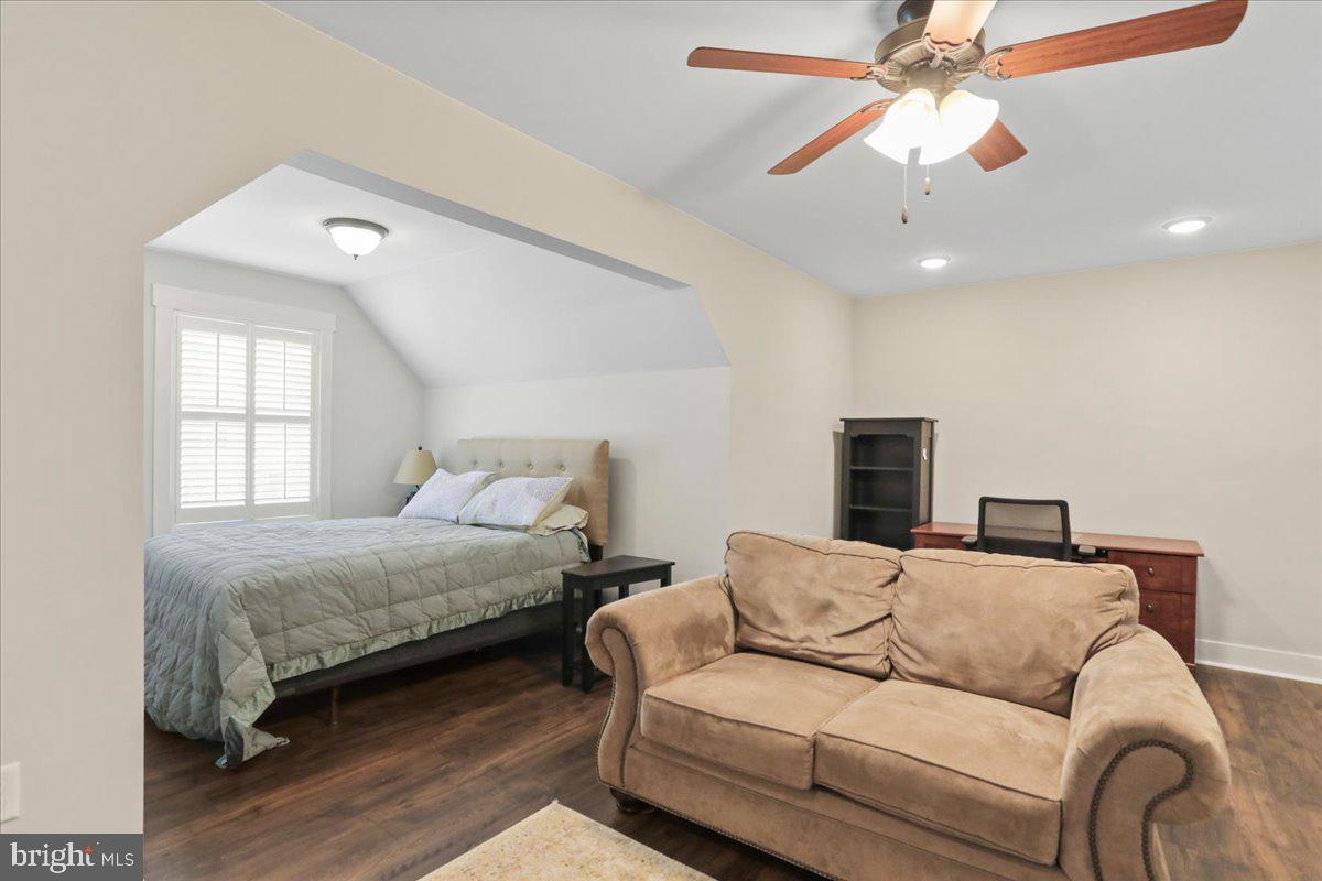 GRAND POINT CROSSING - Residential