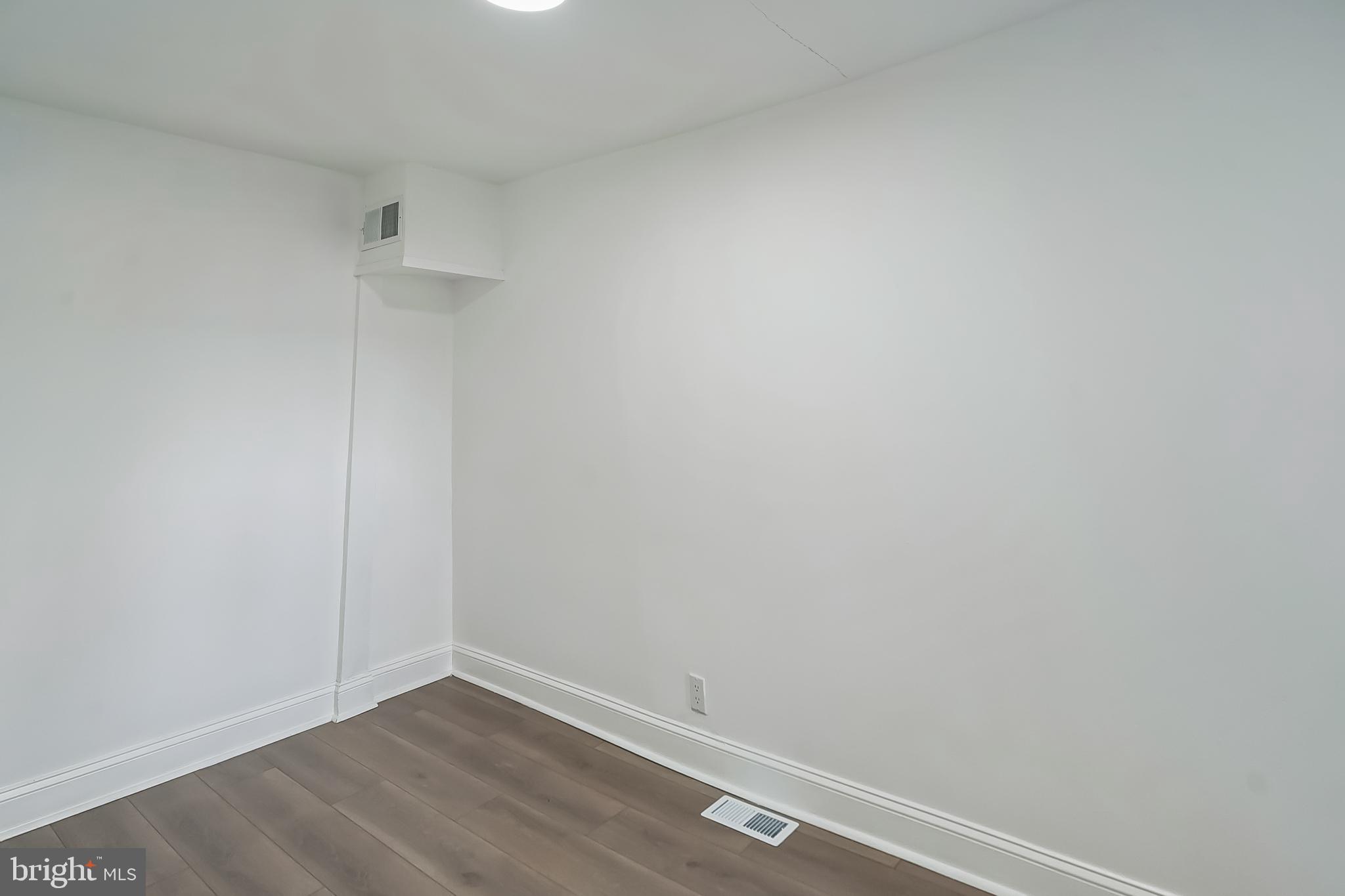 LOWER MOYAMENSING - Residential