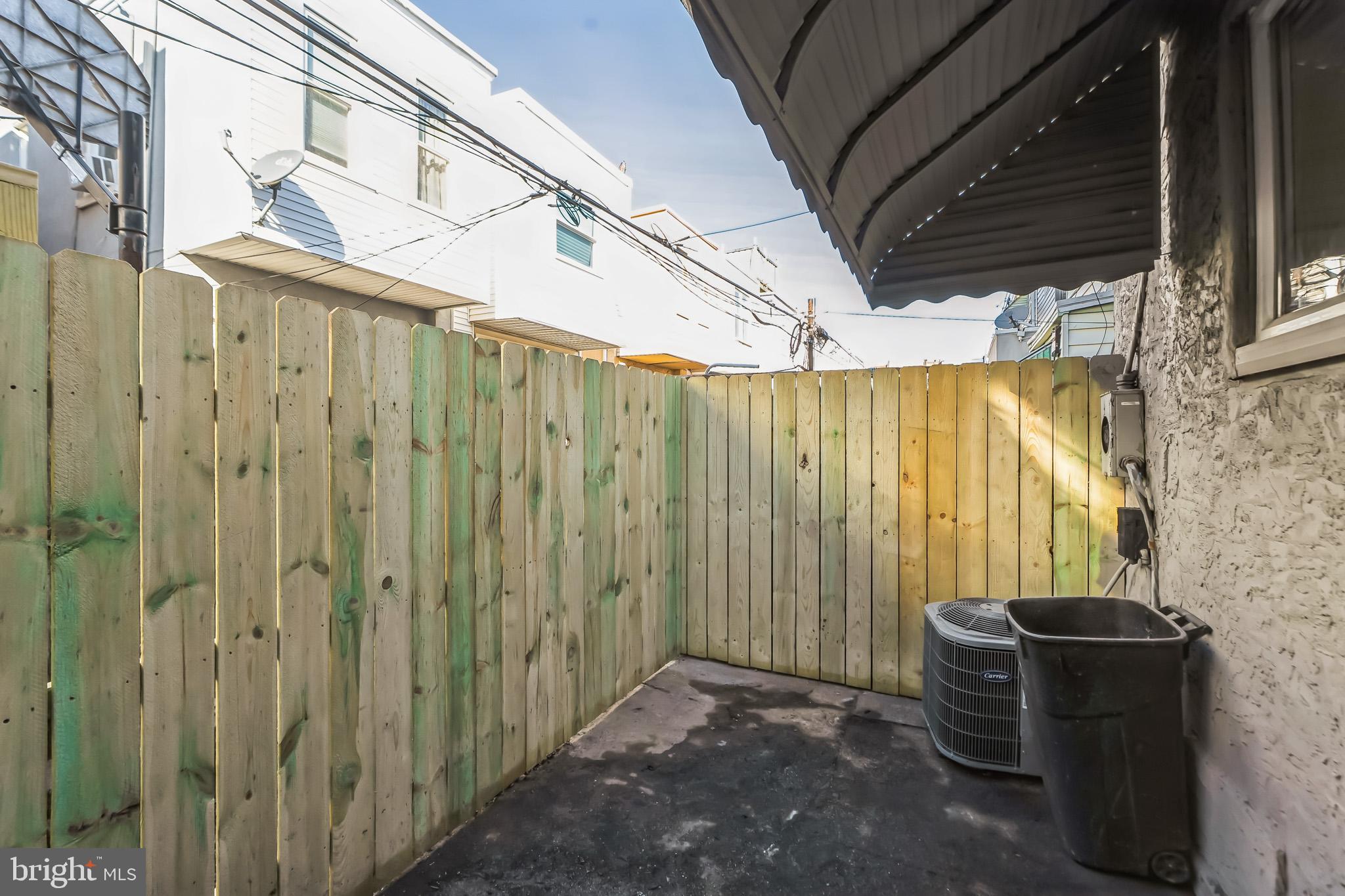 LOWER MOYAMENSING - Residential