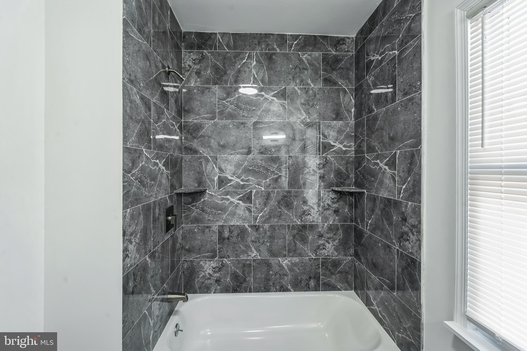 LOWER MOYAMENSING - Residential