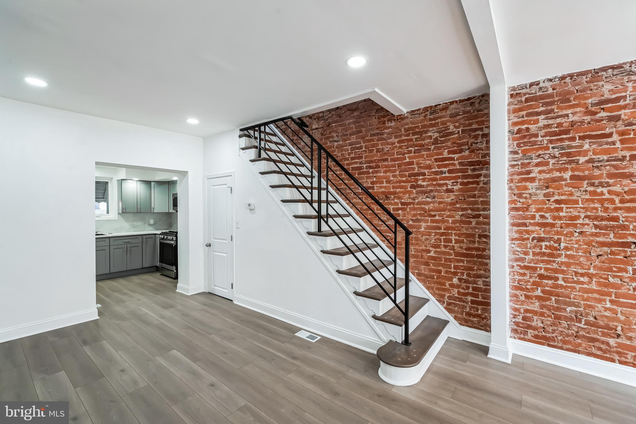 LOWER MOYAMENSING - Residential