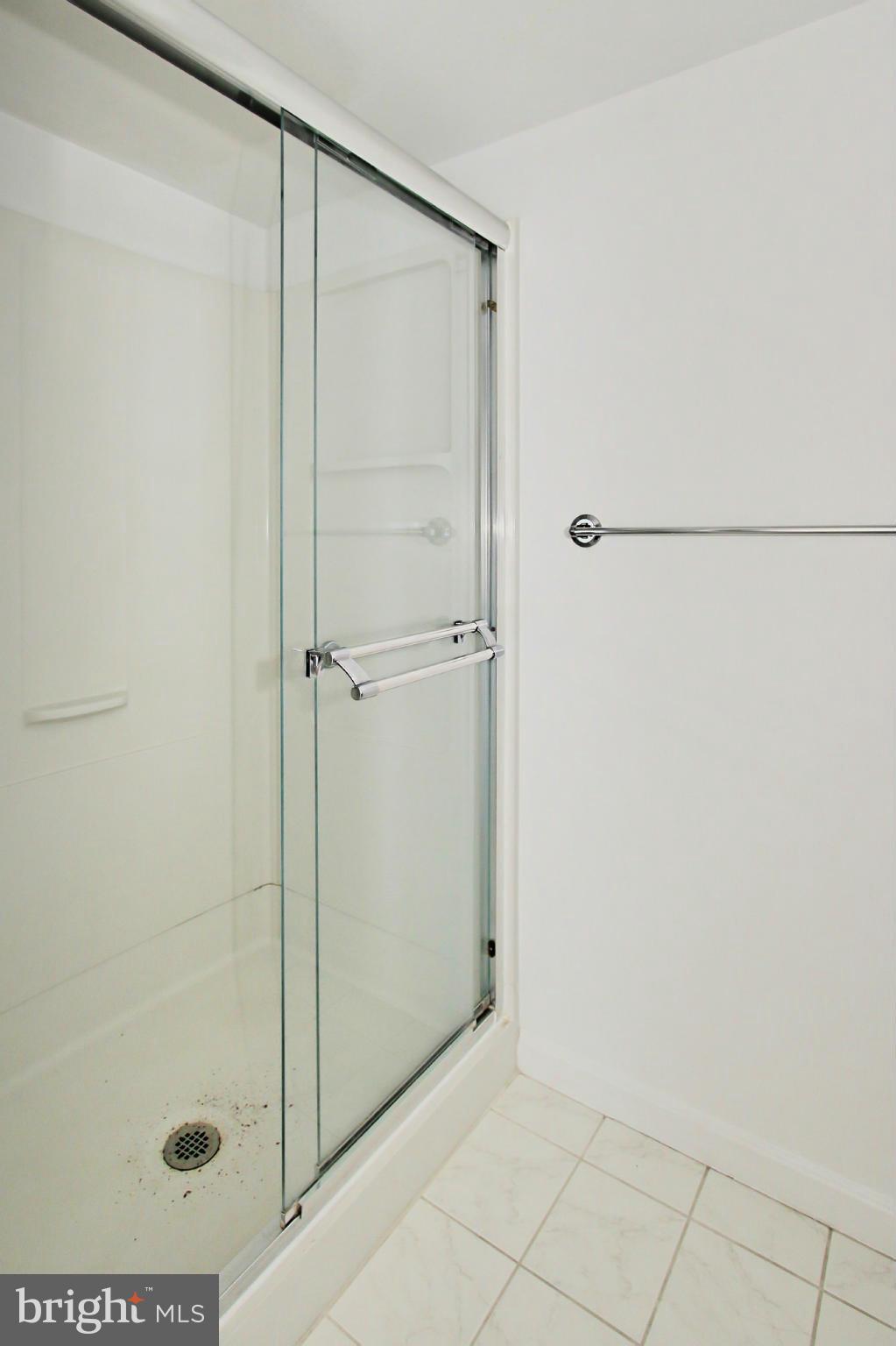 CARLYLE TOWERS - Residential