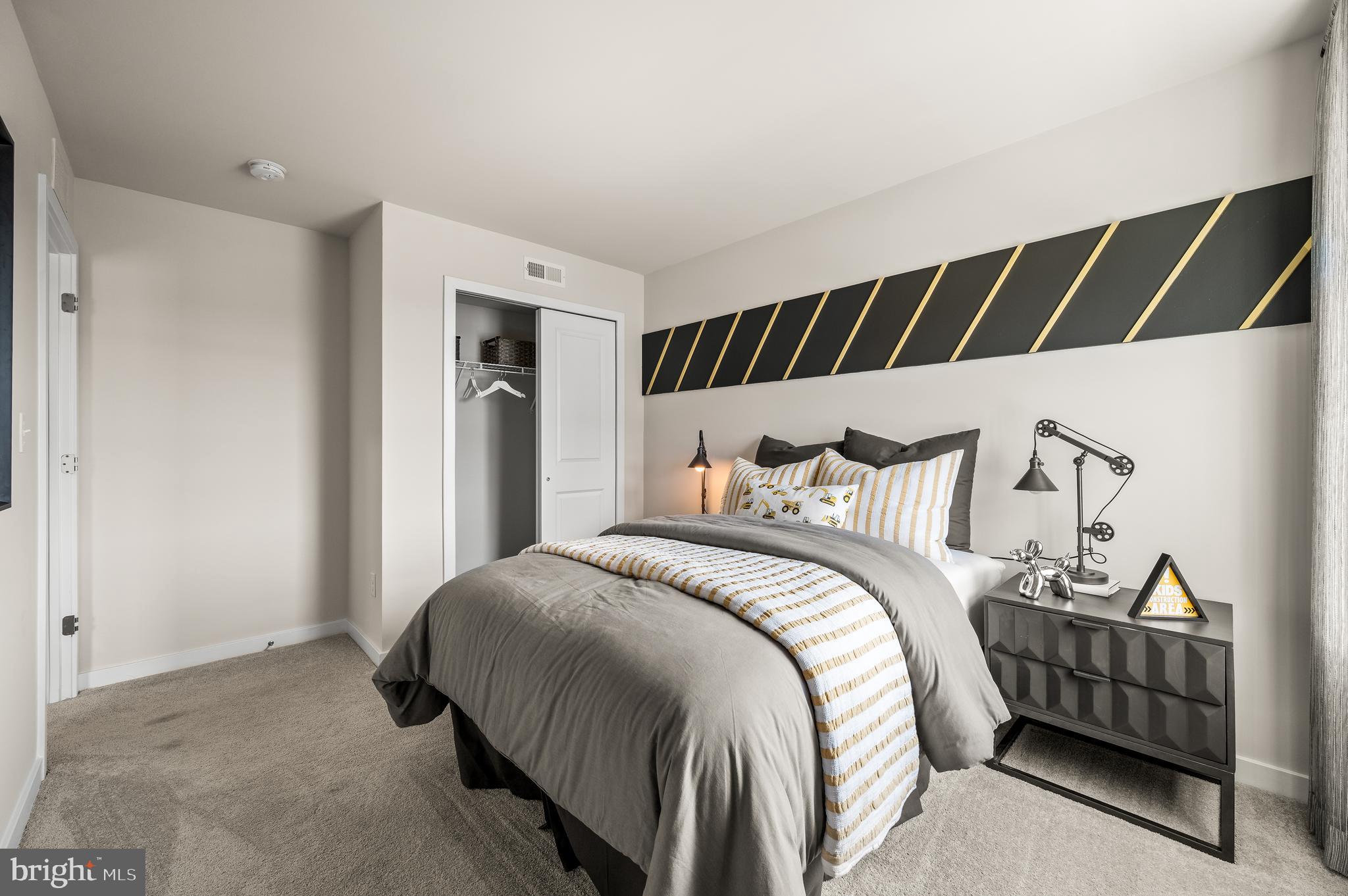 RIVER POINTE - Residential