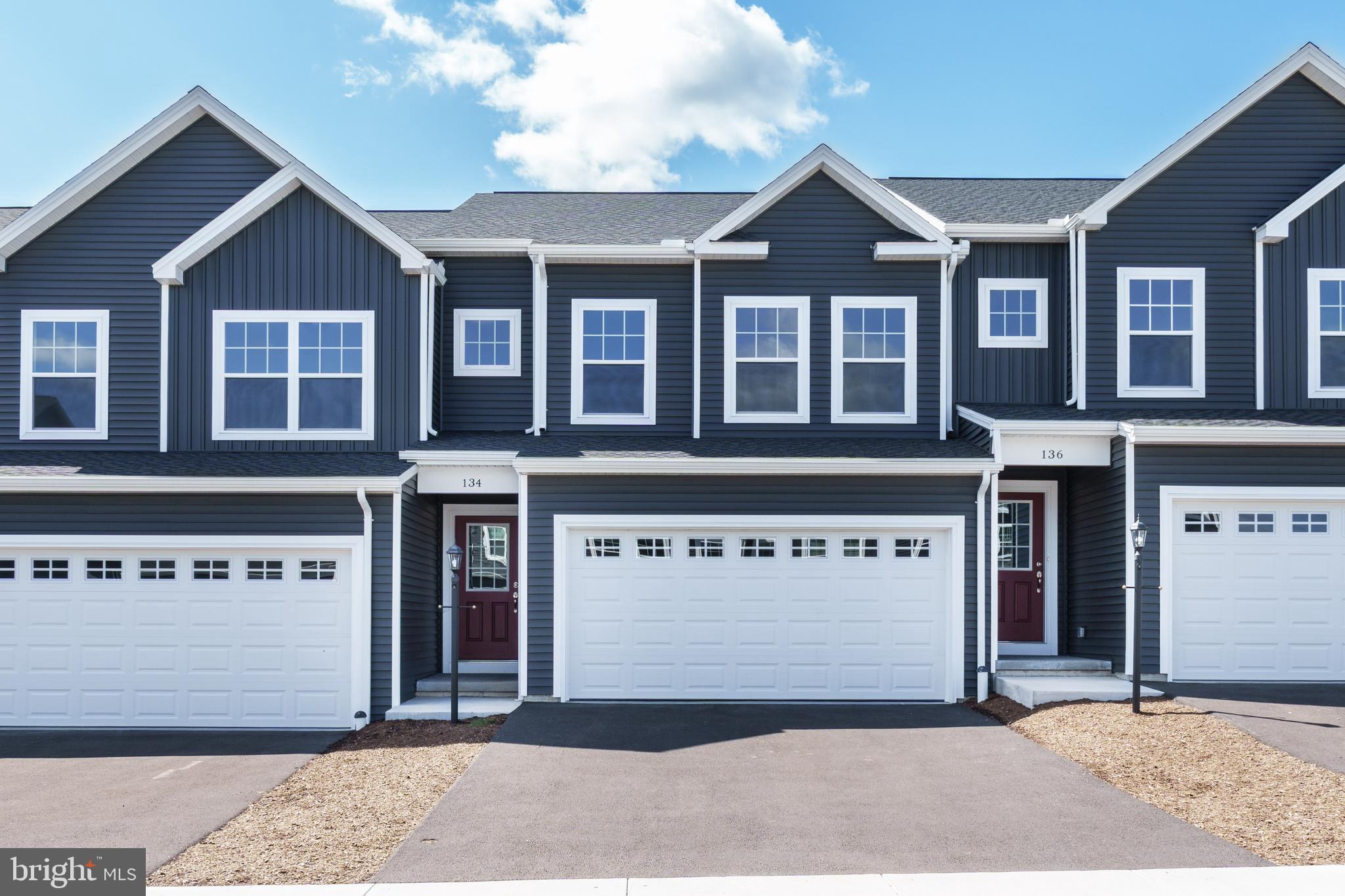 GRAYS POINTE - Residential