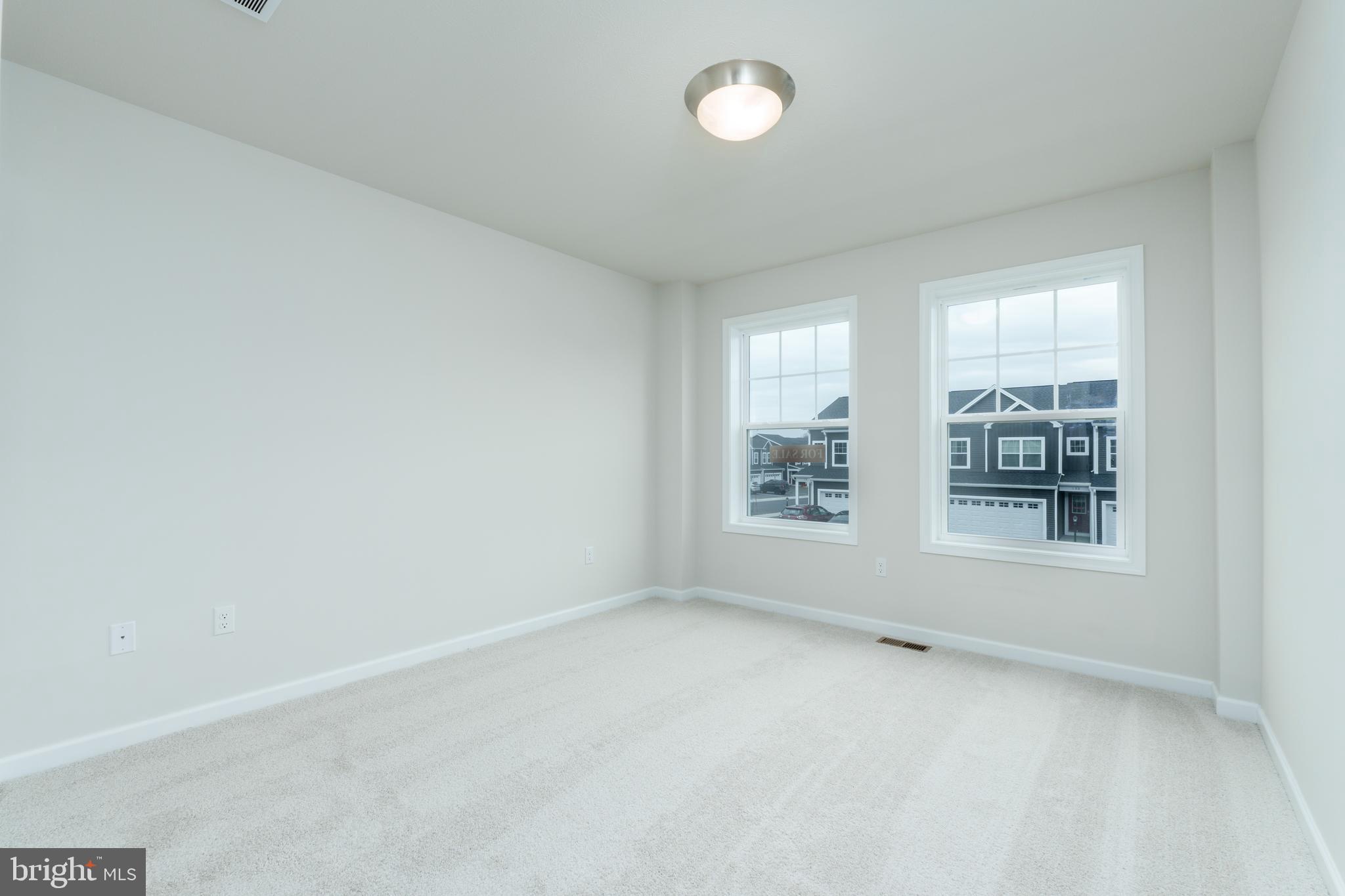 GRAYS POINTE - Residential