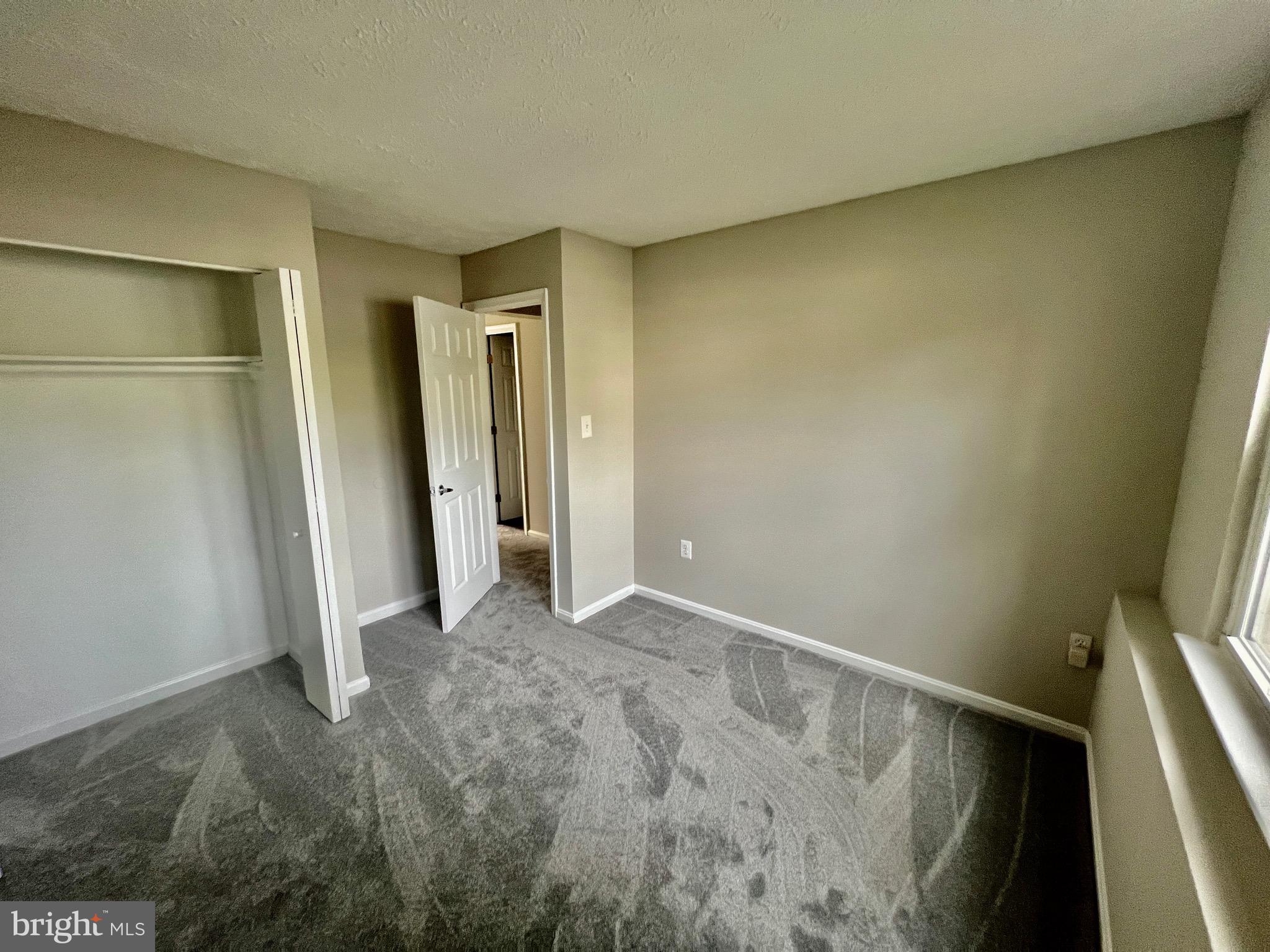 RIVERSIDE RUN IND HEAD - Residential