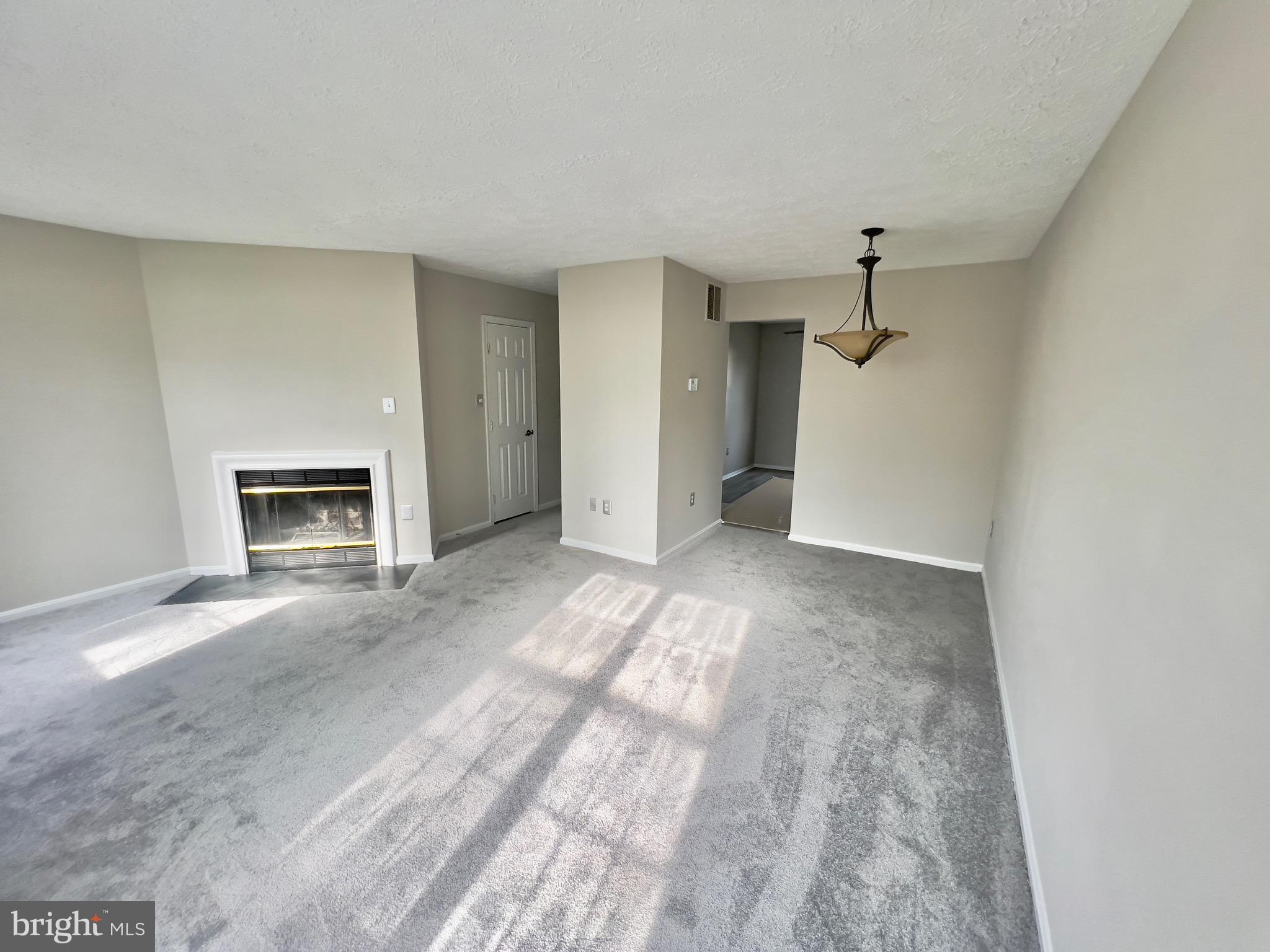 RIVERSIDE RUN IND HEAD - Residential