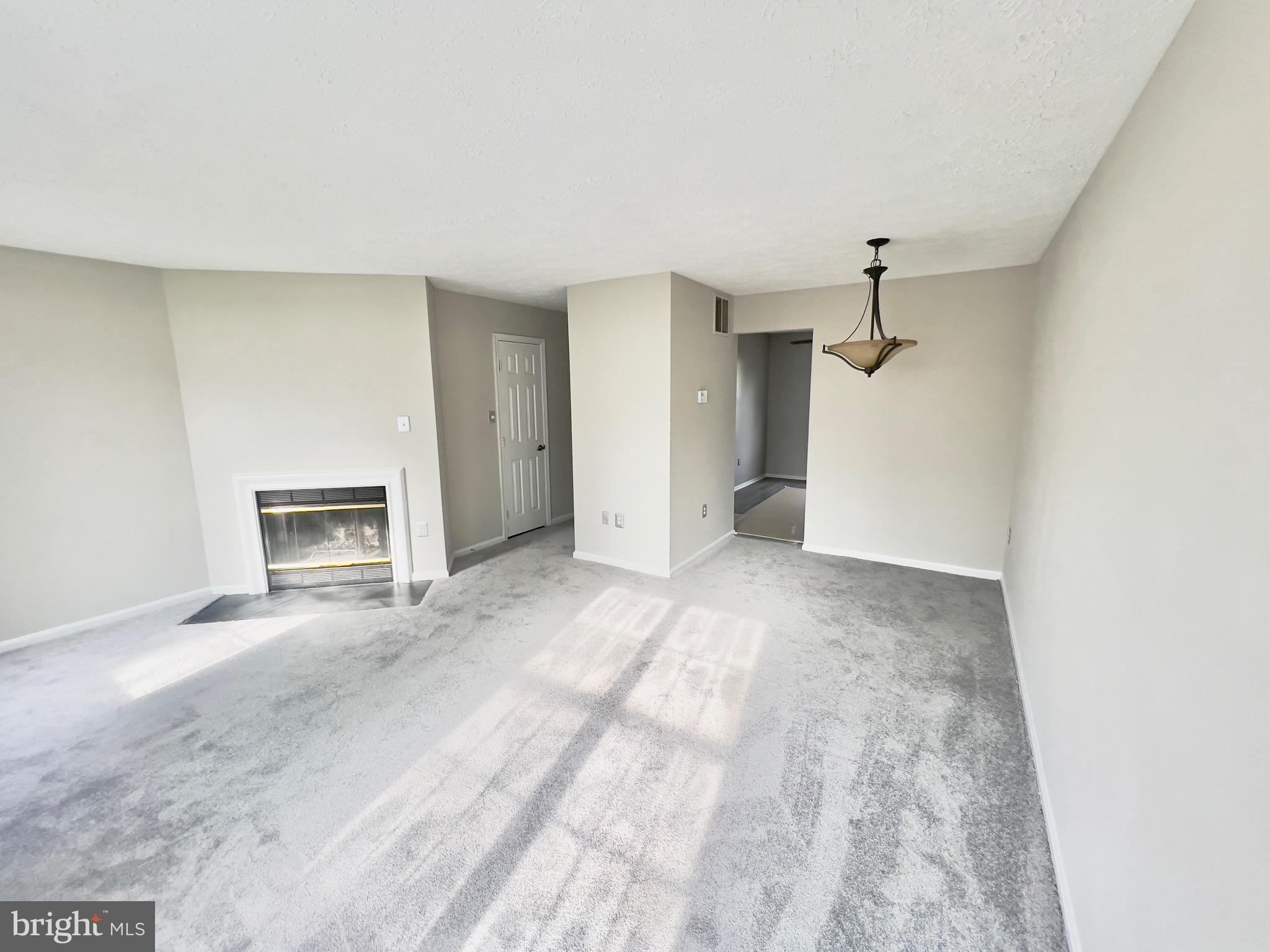 RIVERSIDE RUN IND HEAD - Residential