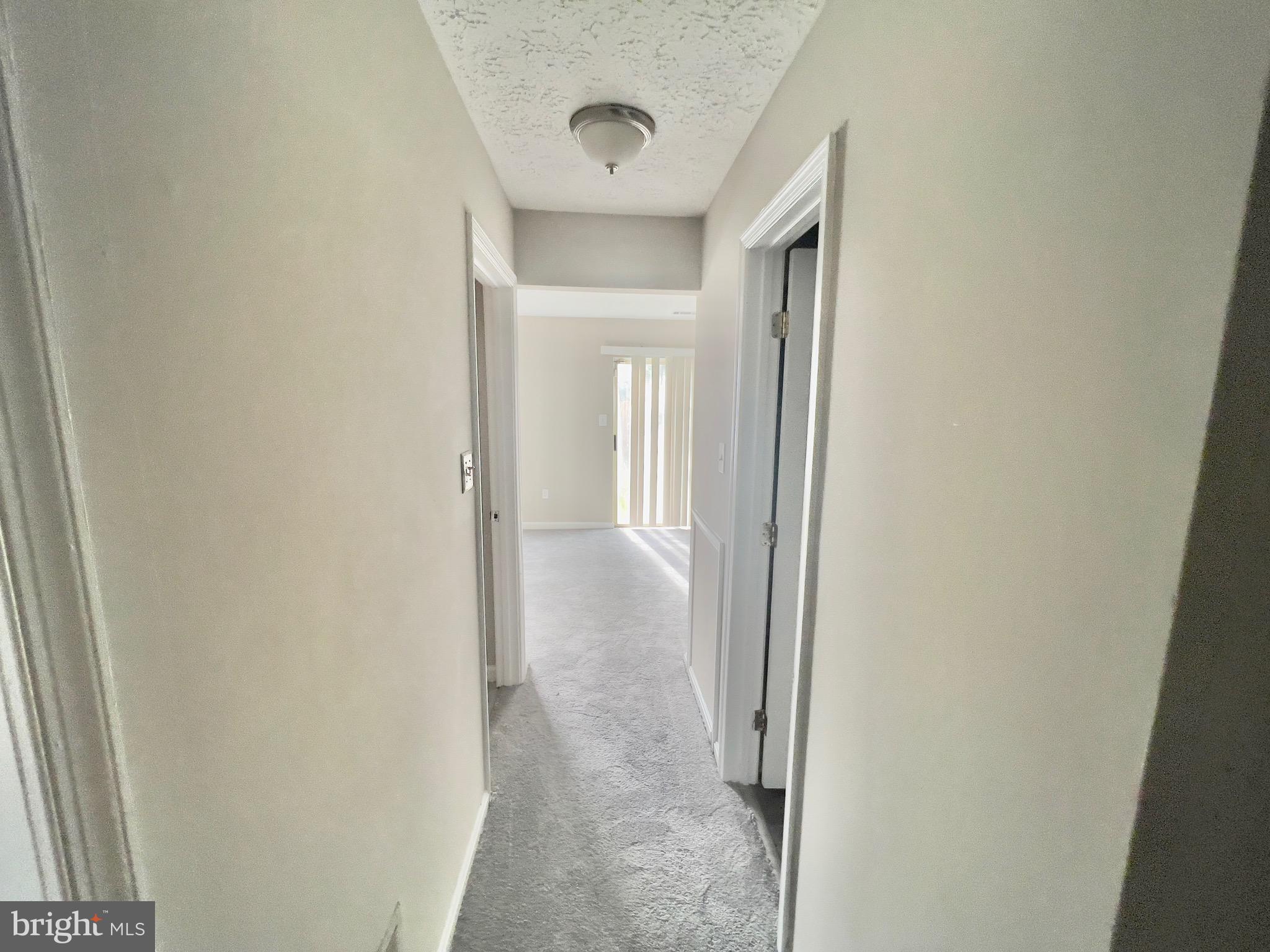 RIVERSIDE RUN IND HEAD - Residential