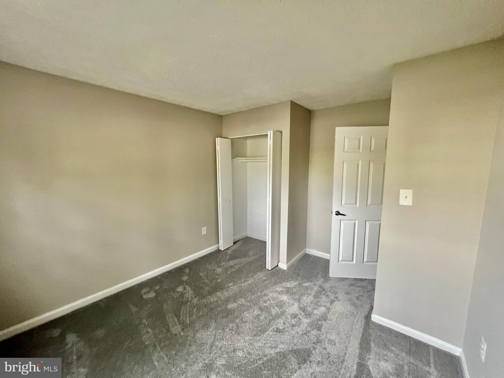 RIVERSIDE RUN IND HEAD - Residential