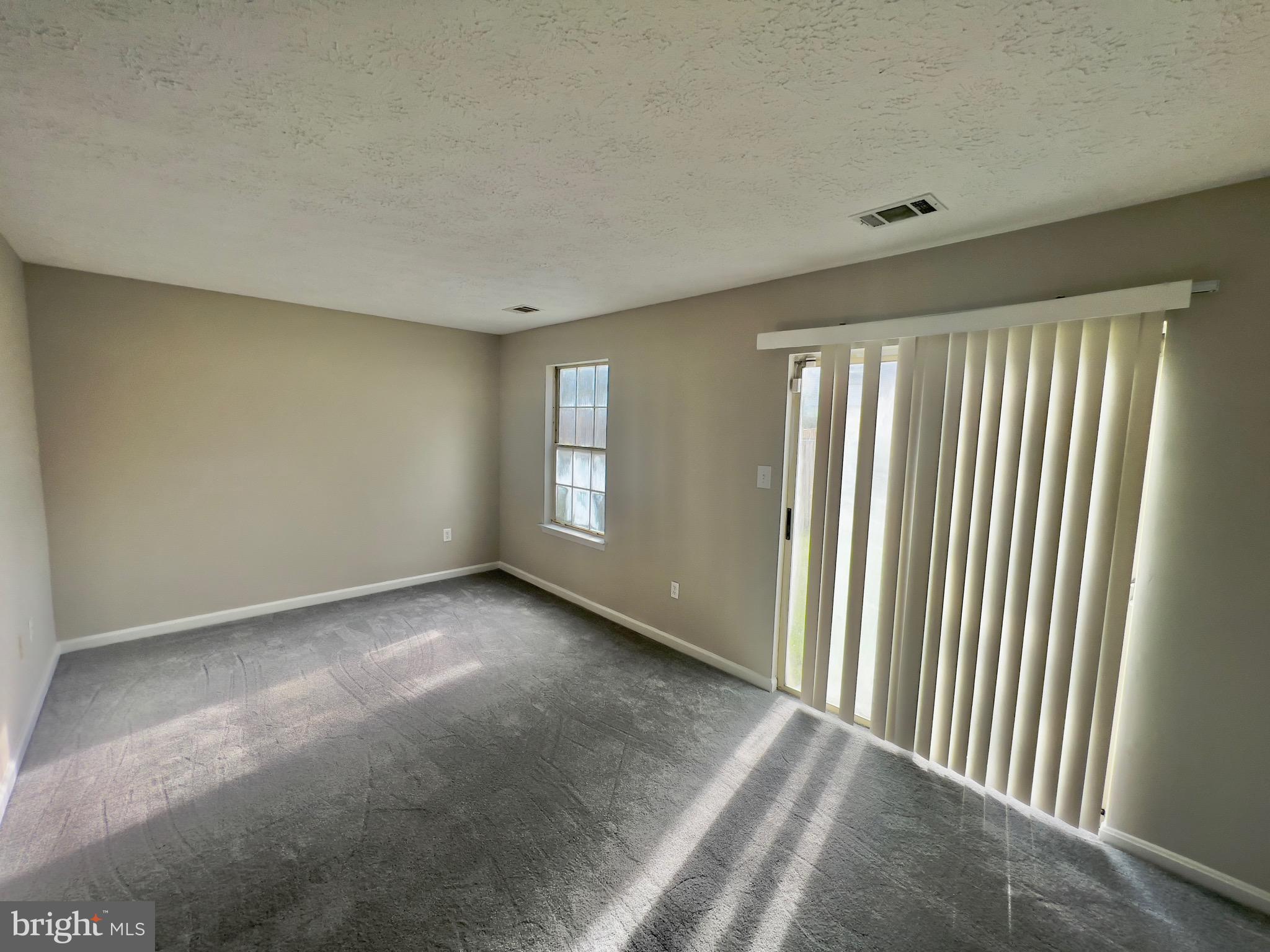 RIVERSIDE RUN IND HEAD - Residential