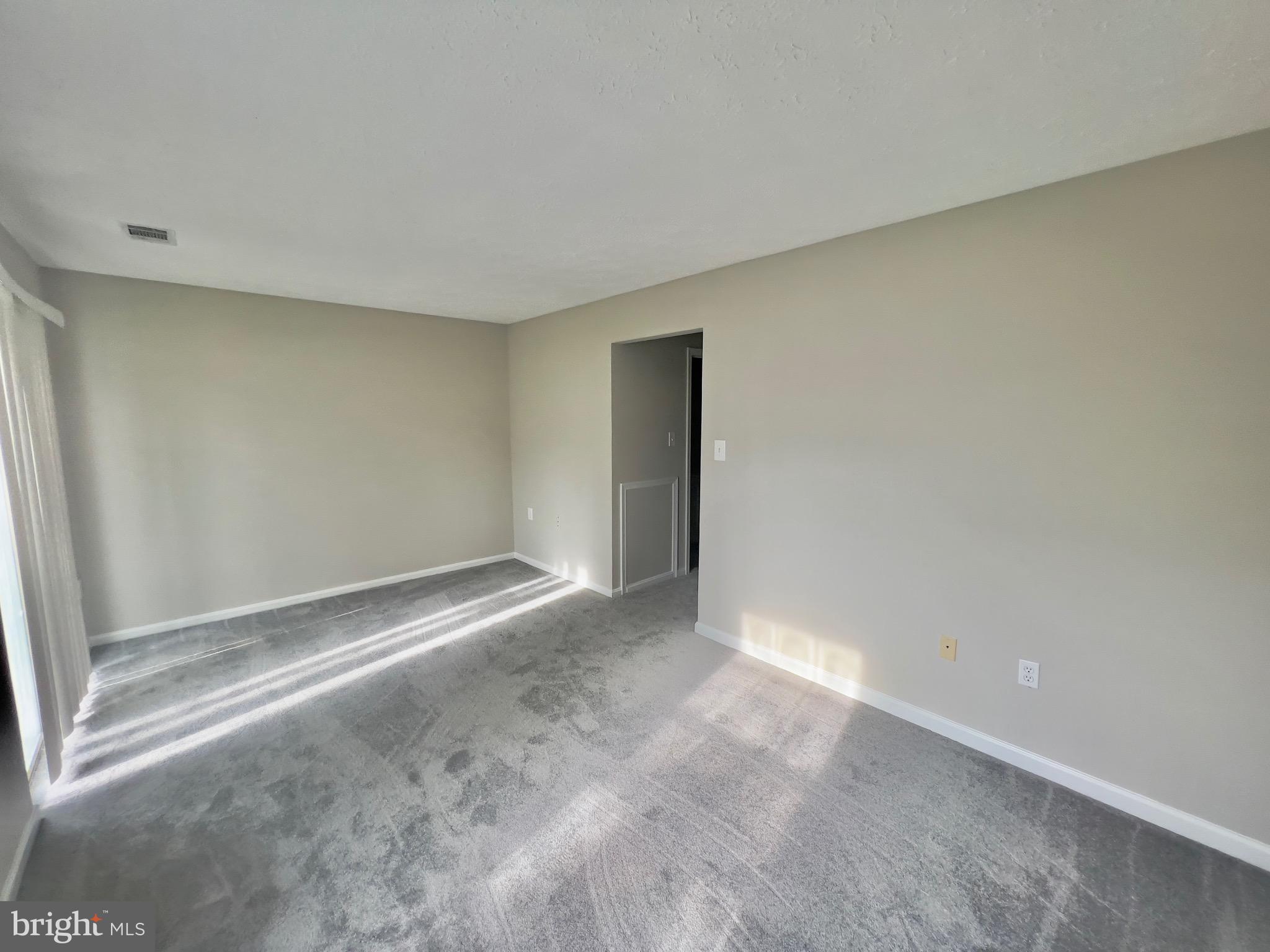 RIVERSIDE RUN IND HEAD - Residential