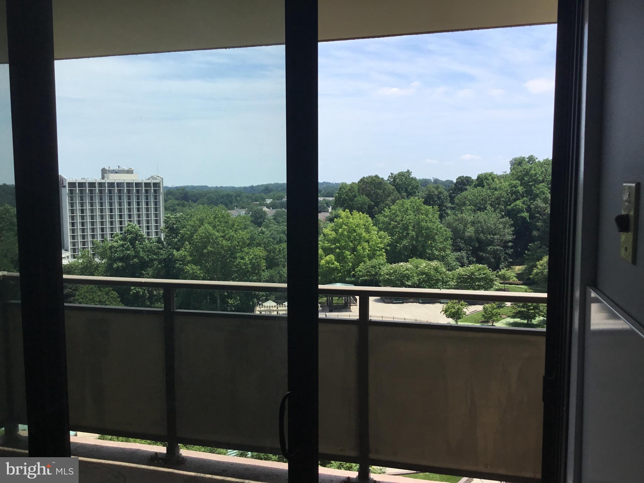 PROMENADE TOWERS - Residential Lease