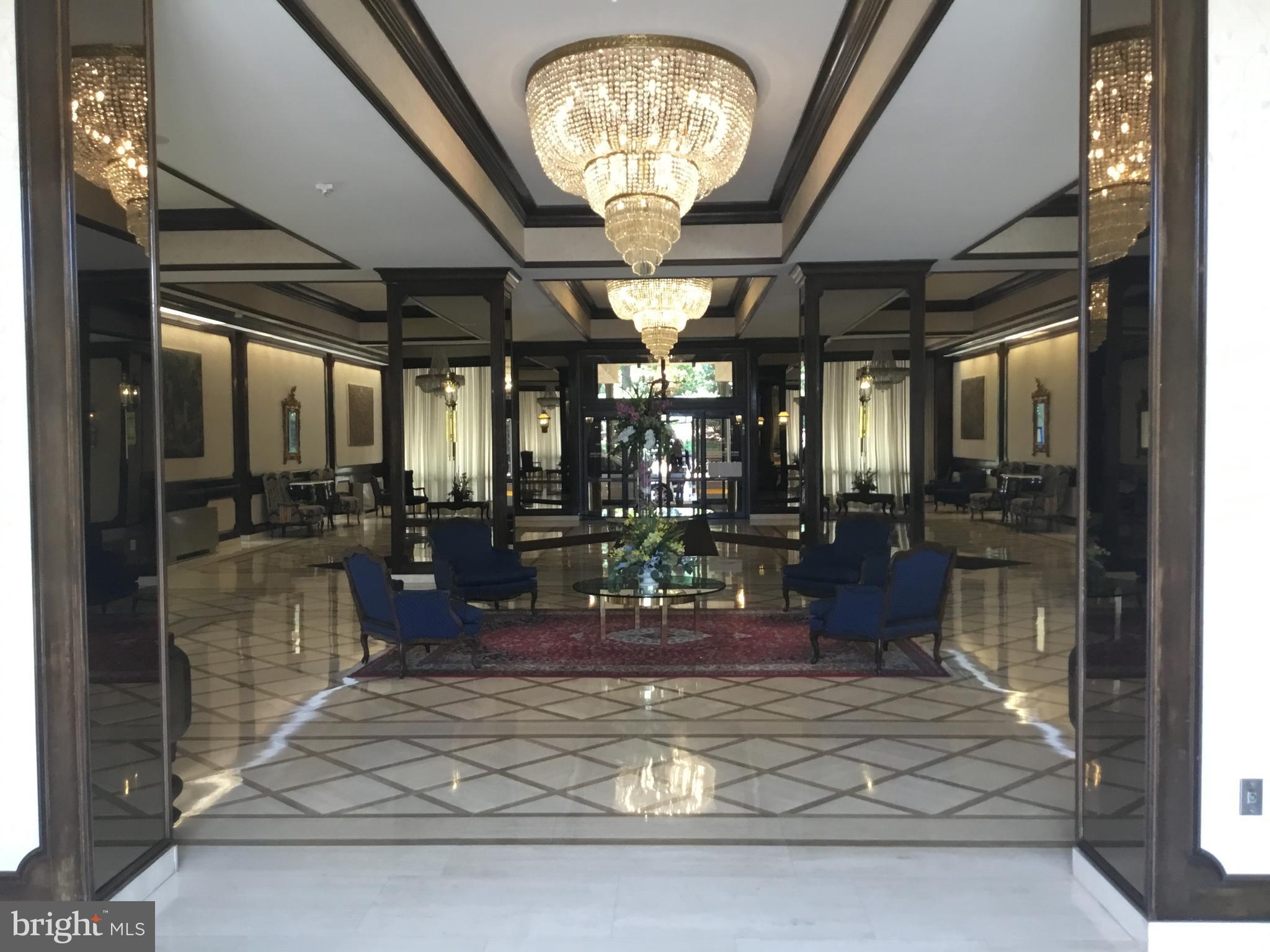 PROMENADE TOWERS - Residential Lease