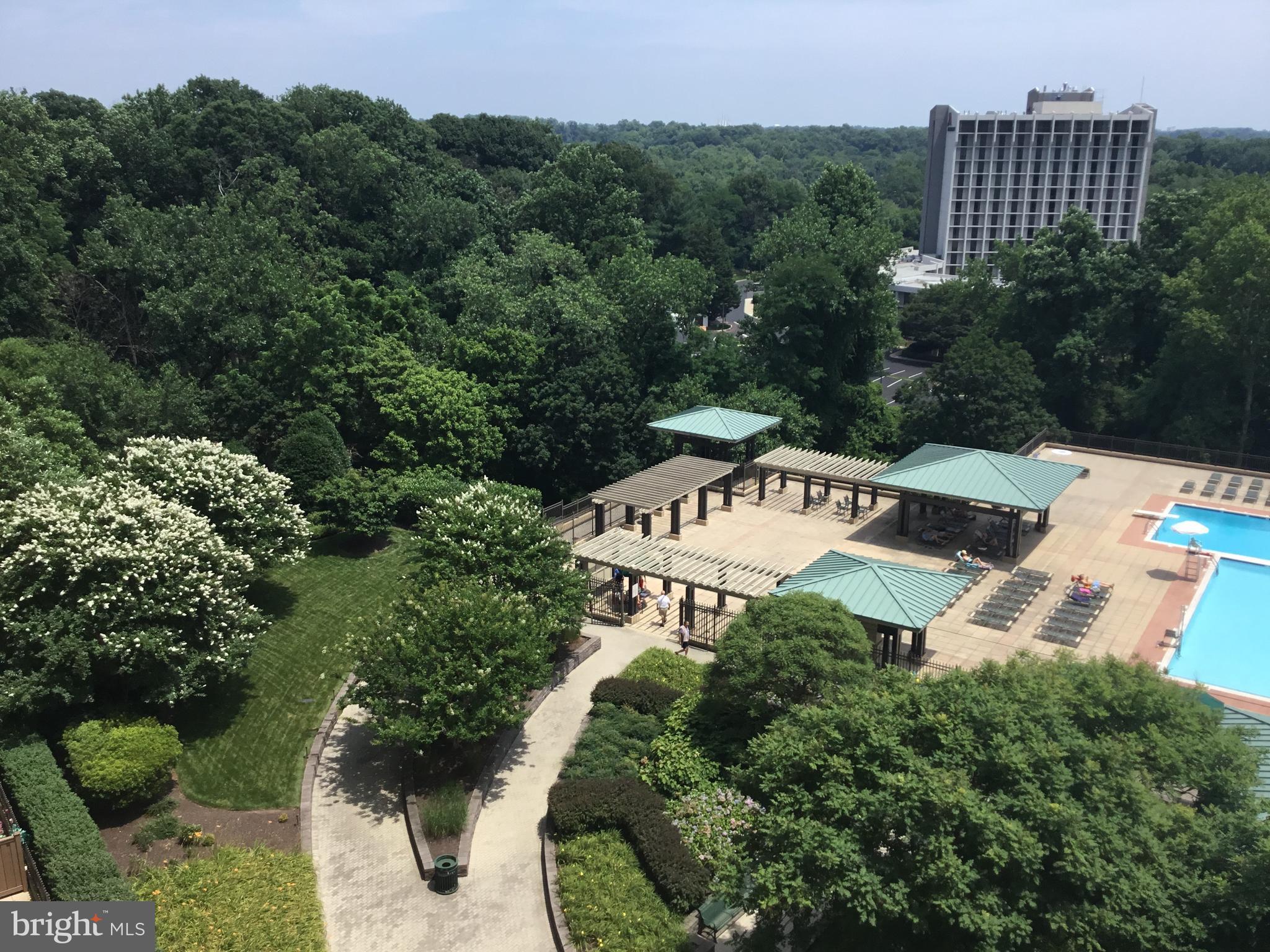 PROMENADE TOWERS - Residential Lease