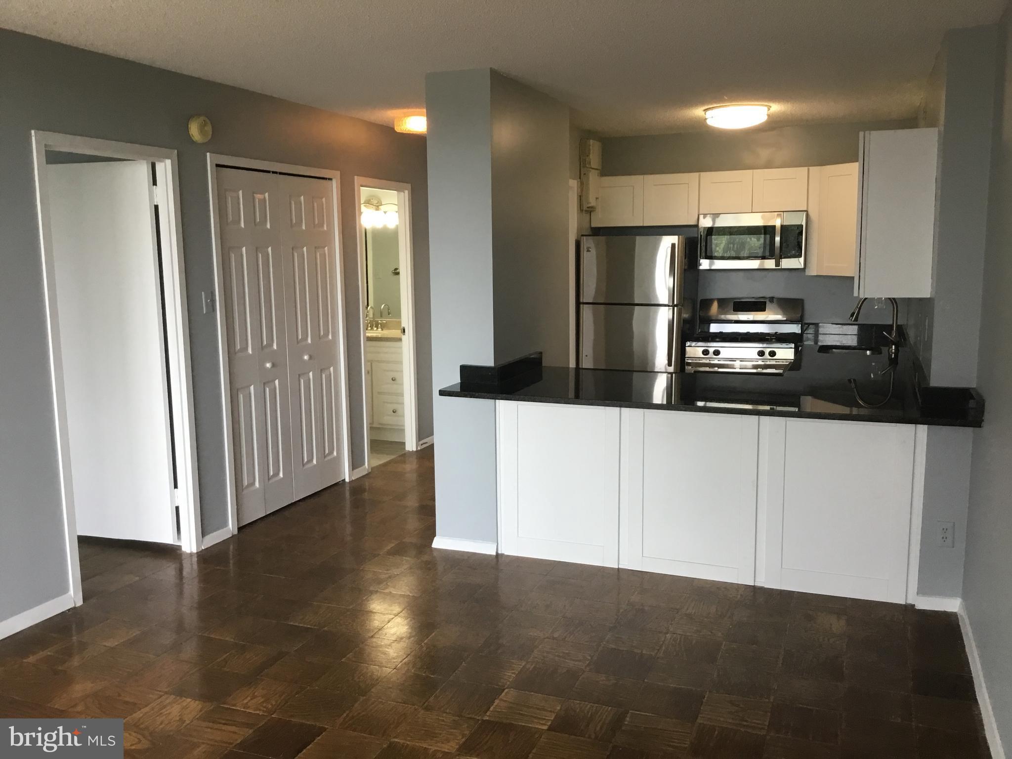 PROMENADE TOWERS - Residential Lease