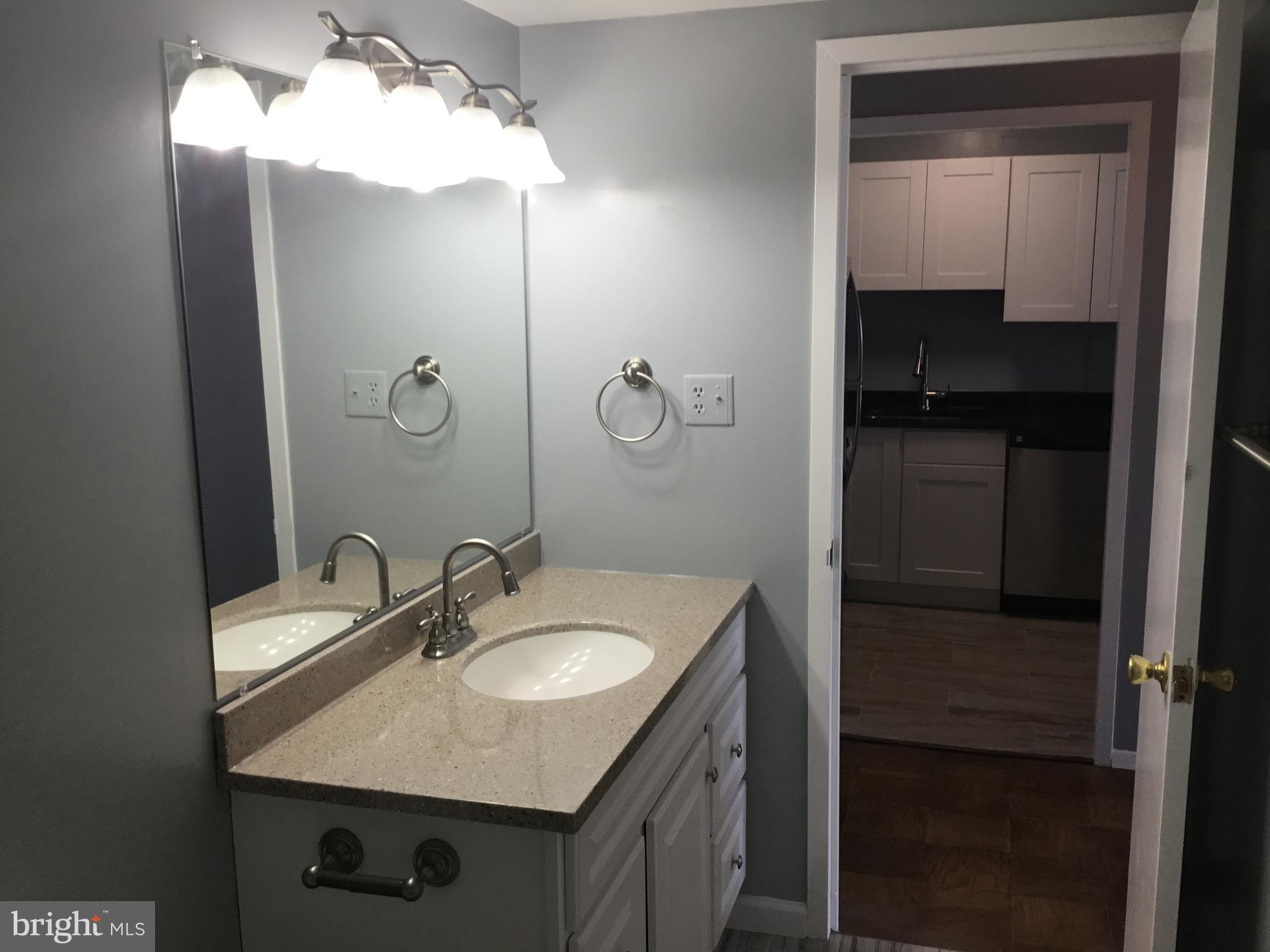 PROMENADE TOWERS - Residential Lease