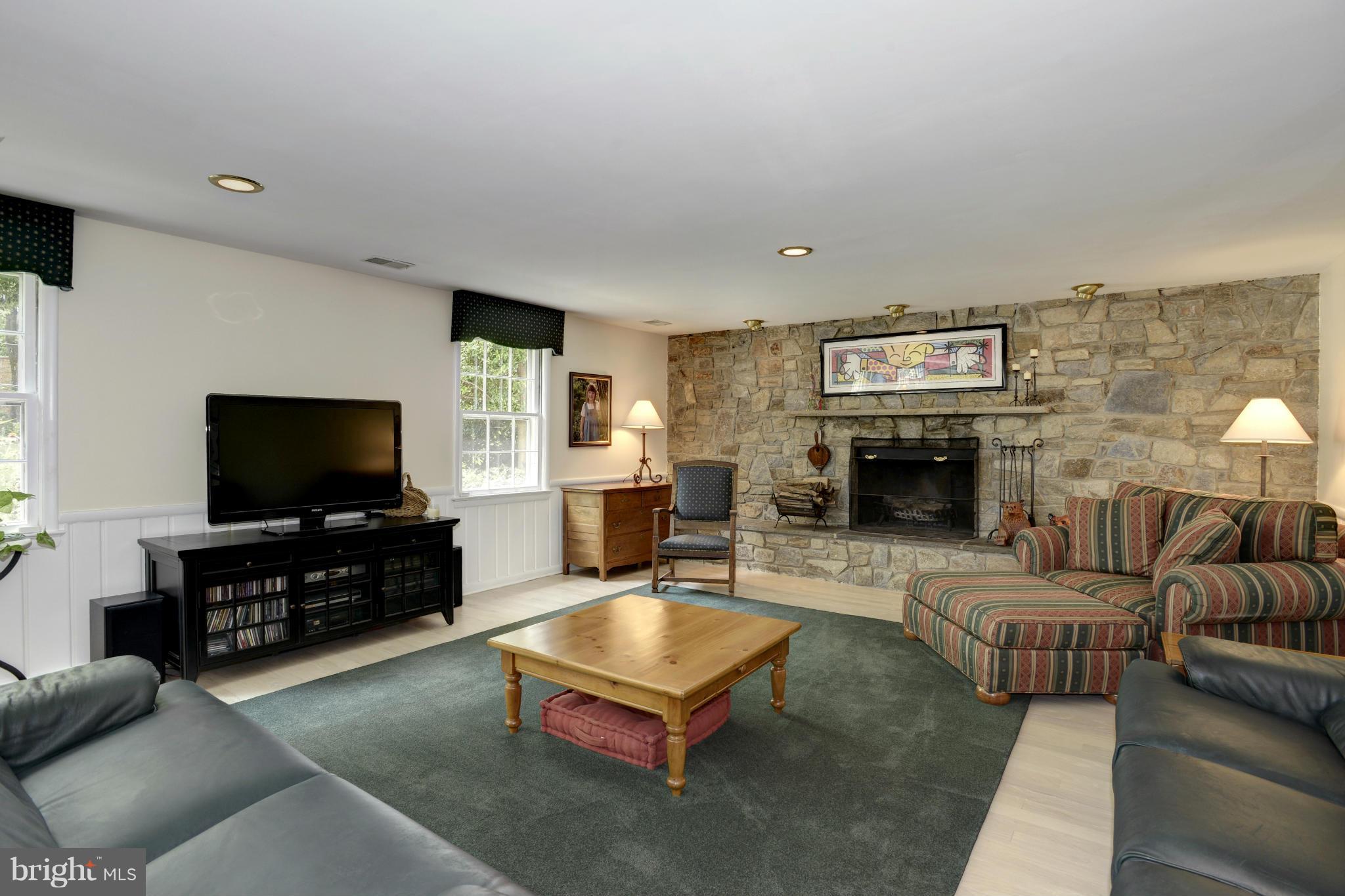 BURNING TREE ESTATES - Residential