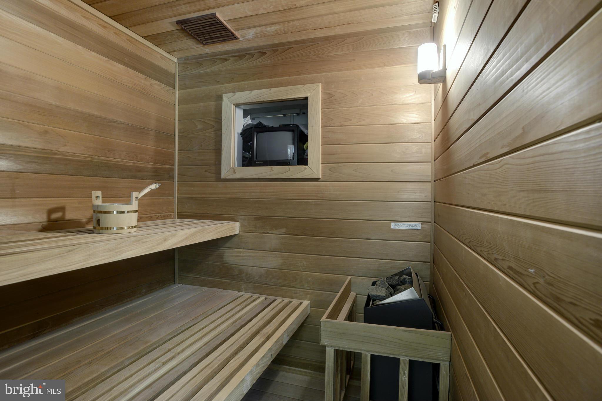 BURNING TREE ESTATES - Residential