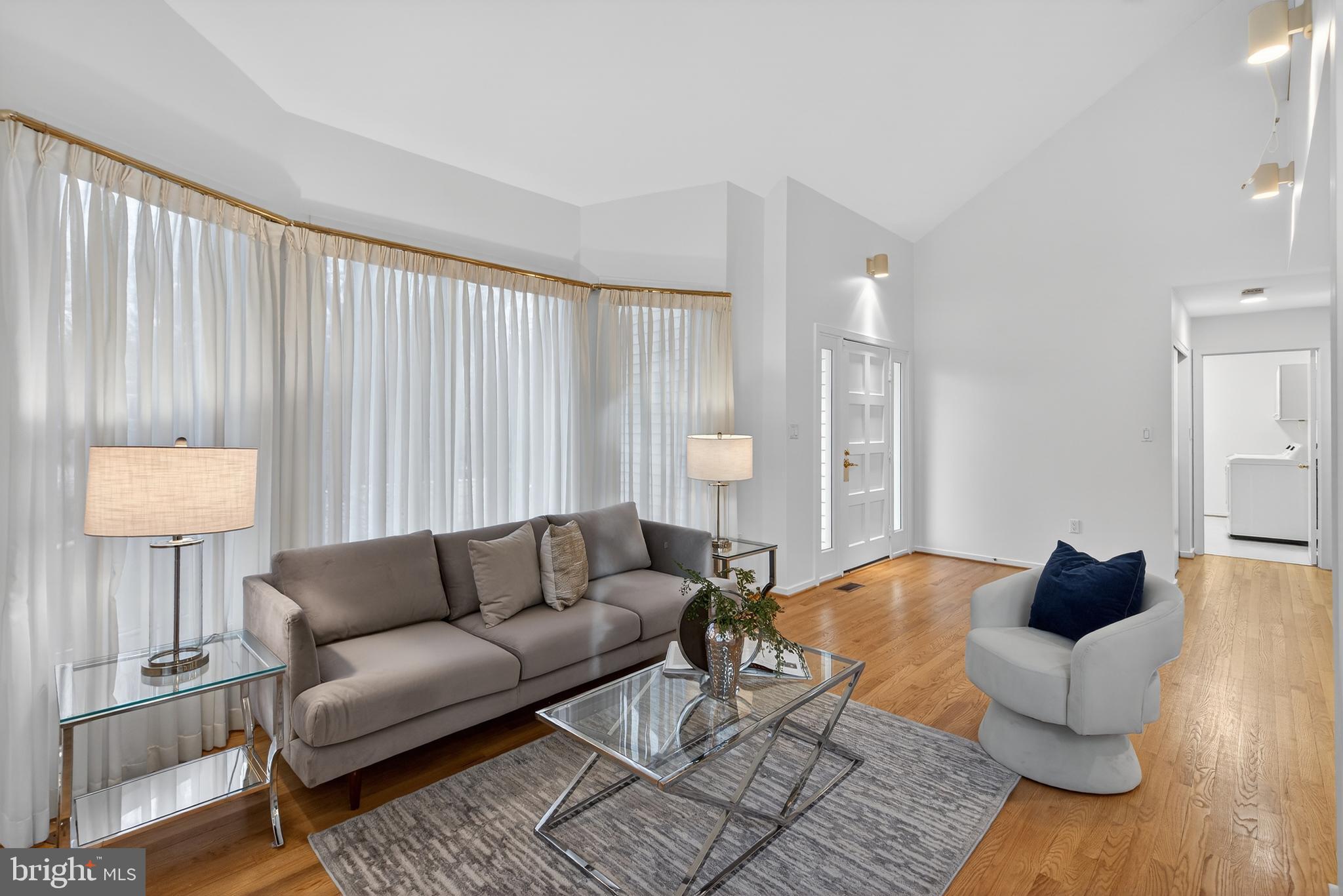 RESTON - Residential