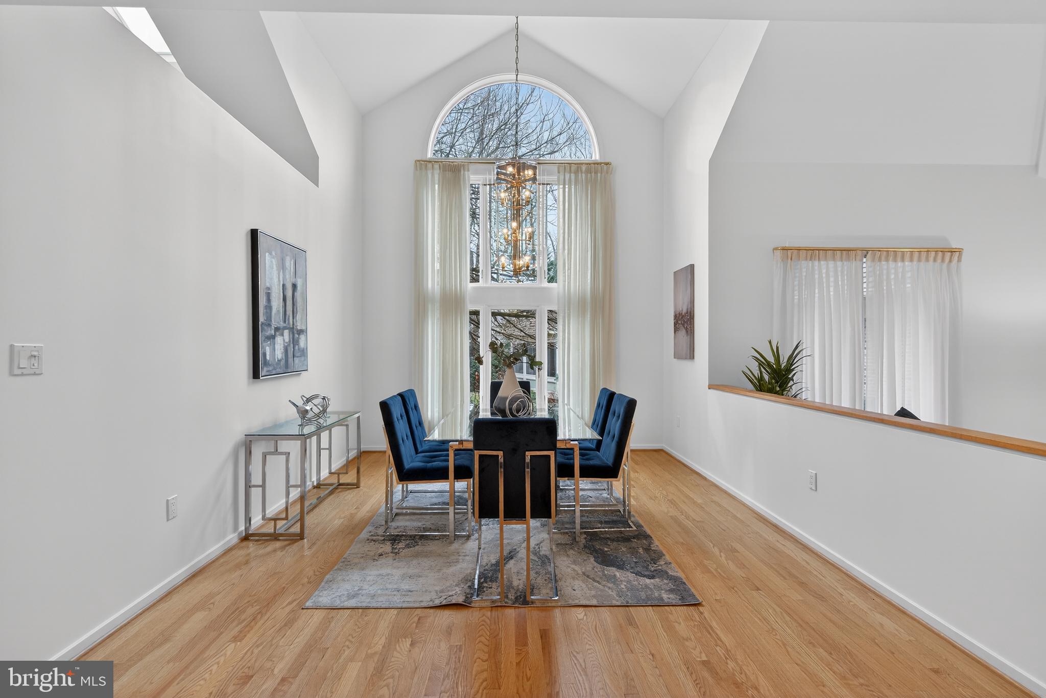 RESTON - Residential