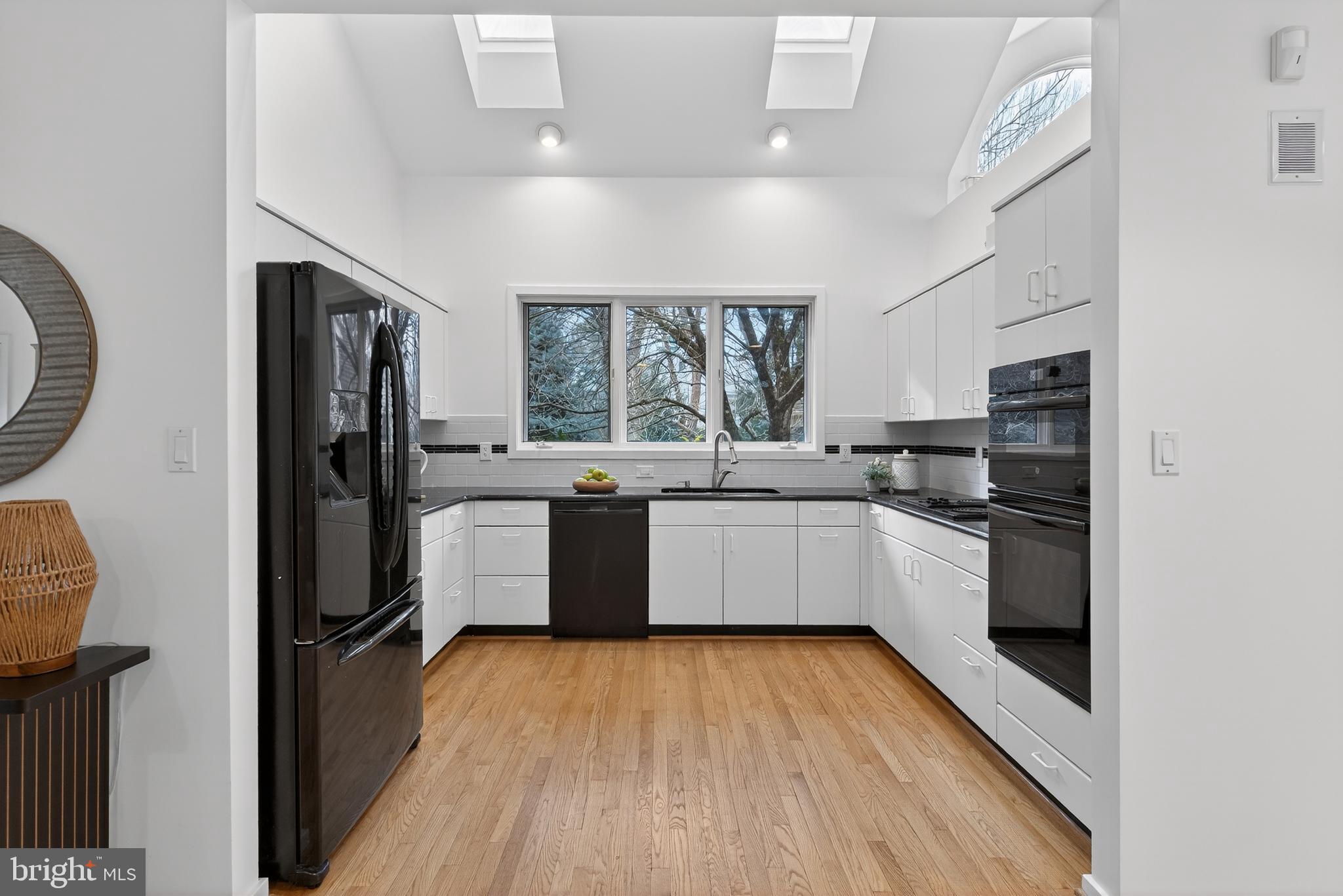 RESTON - Residential