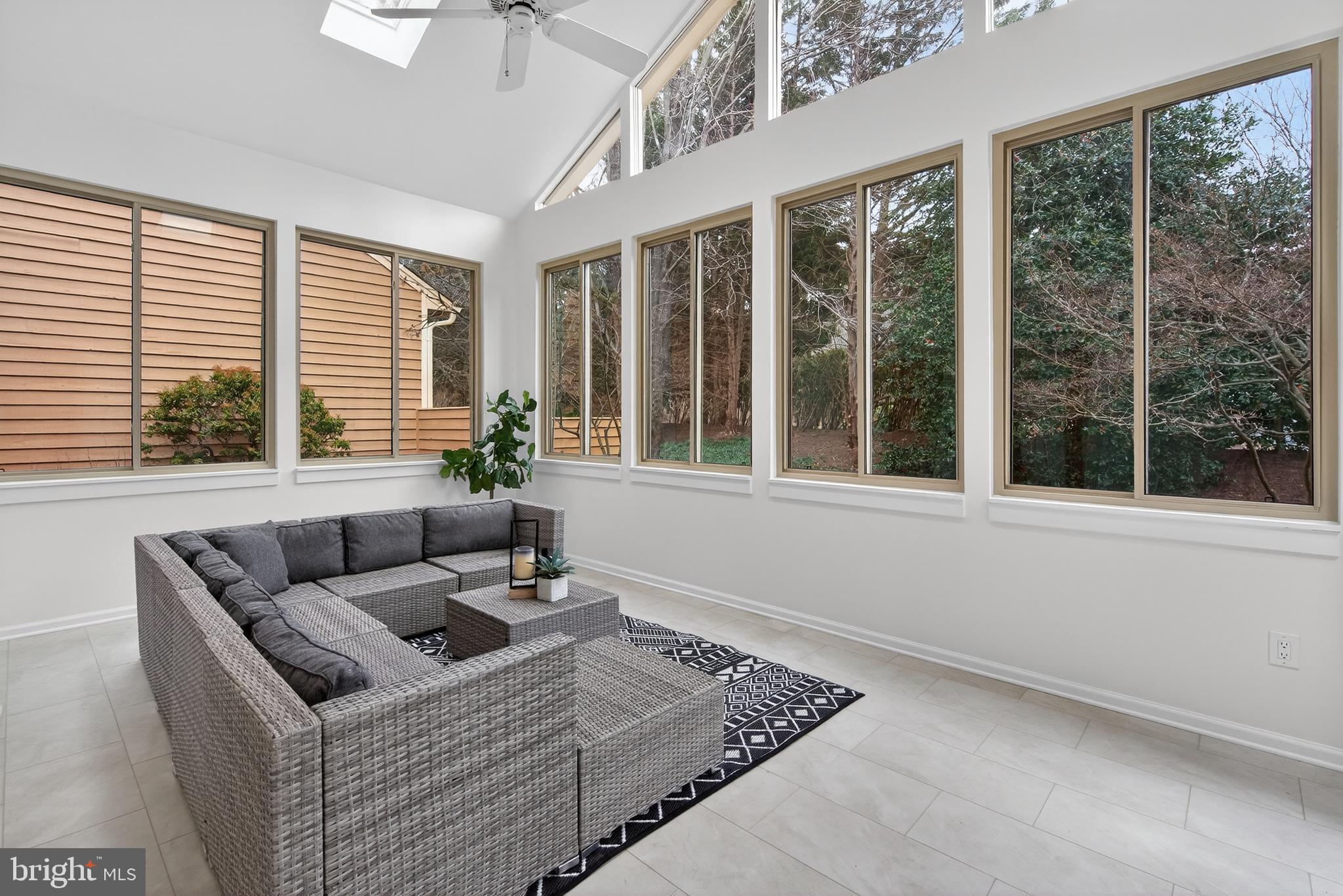 RESTON - Residential