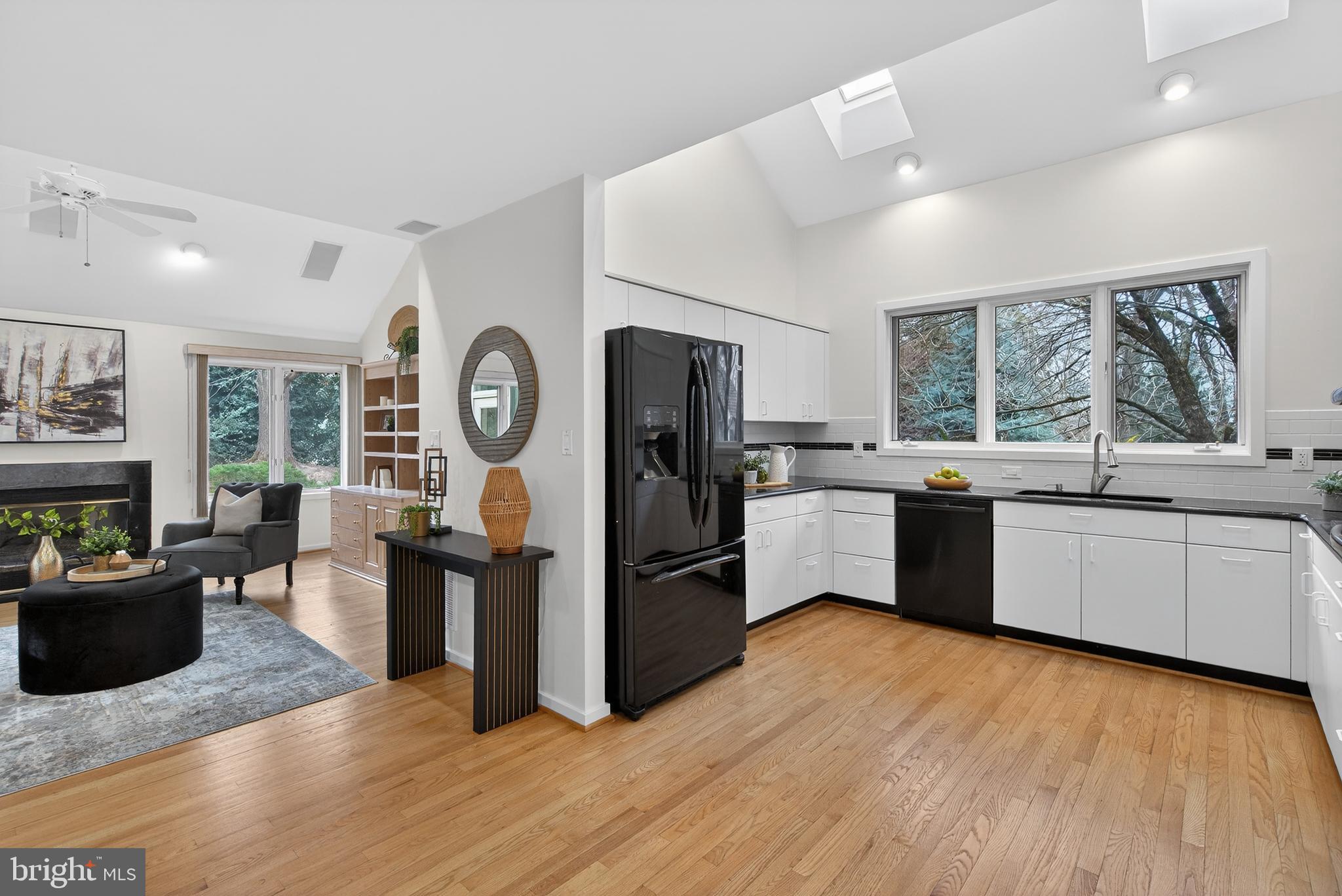 RESTON - Residential