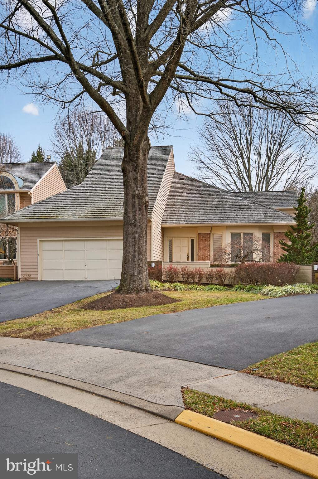 RESTON - Residential