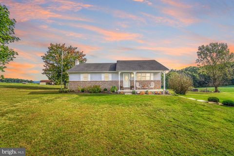 1398 MANOR ROAD WINDSOR PA 17366