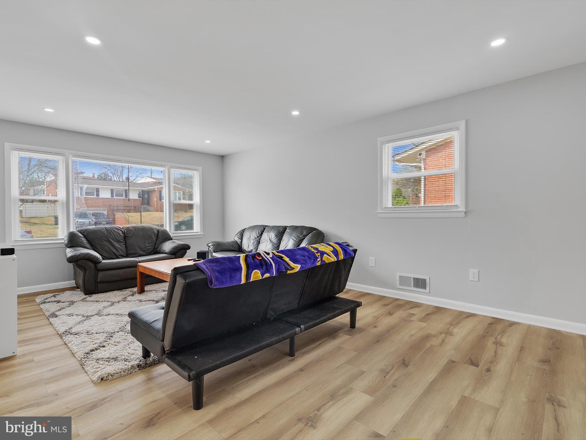 RIVER RIDGE - Residential