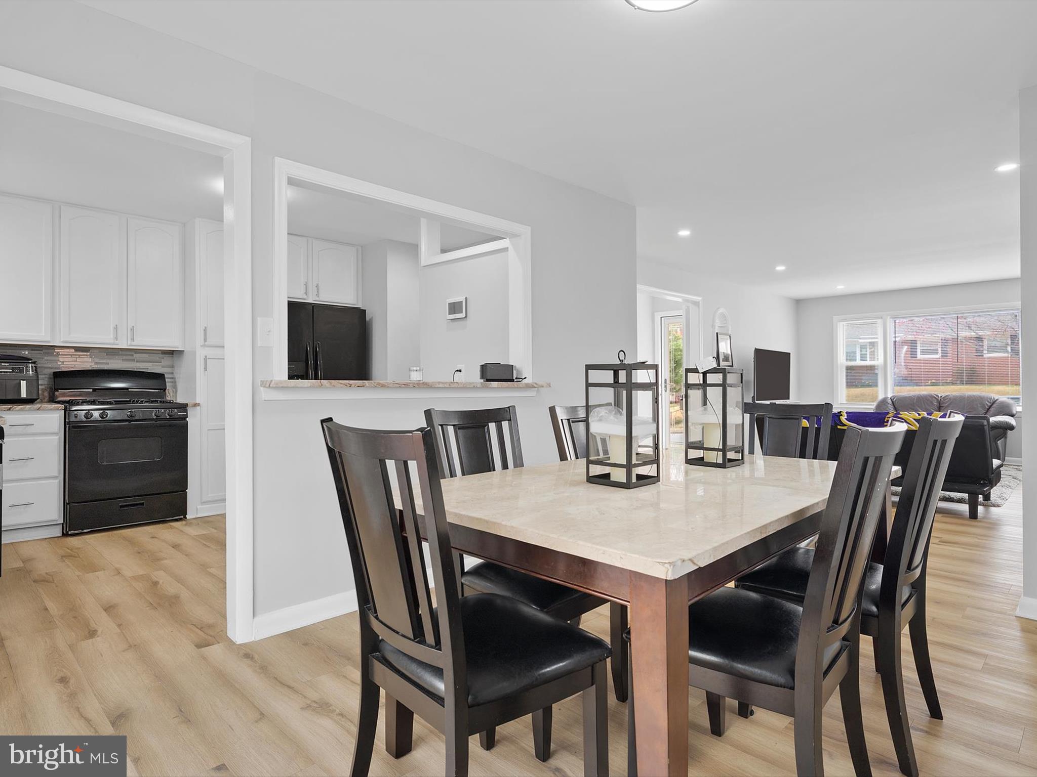 RIVER RIDGE - Residential