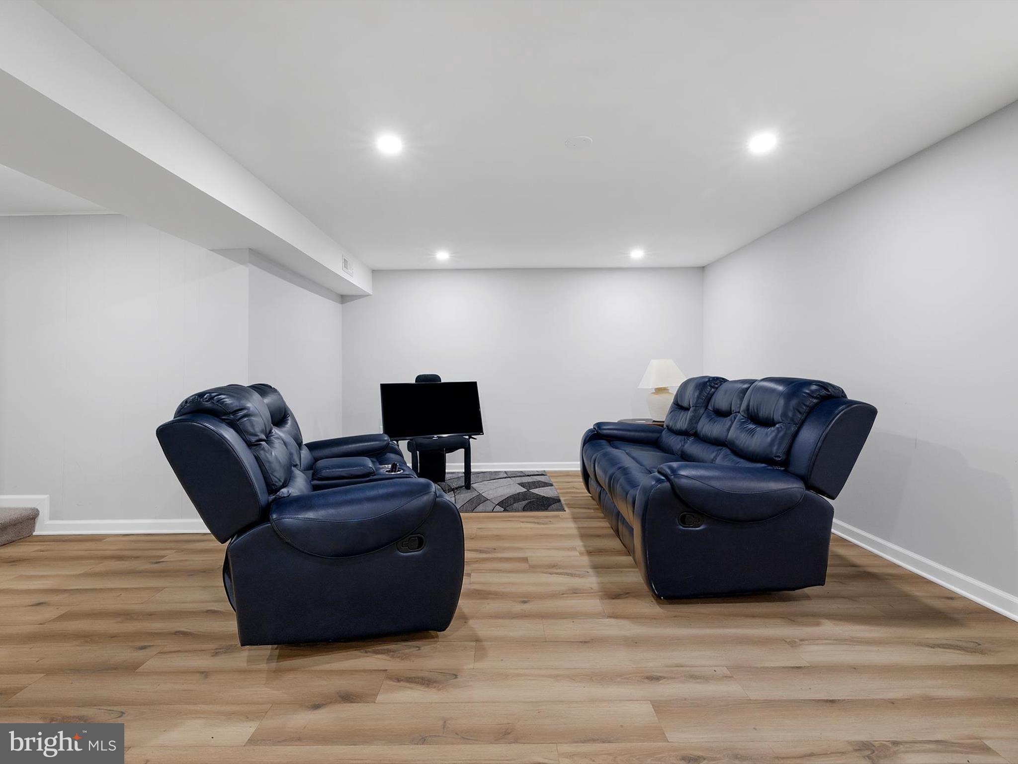 RIVER RIDGE - Residential