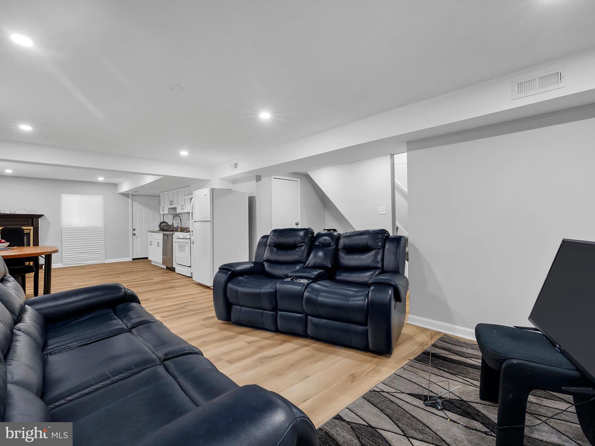 RIVER RIDGE - Residential