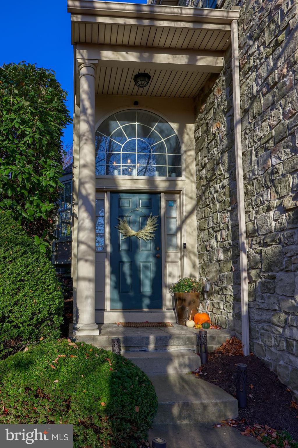 Photo of 717 ROYAL VIEW DR, LANCASTER, PA 17601 (MLS # PALA2030022)