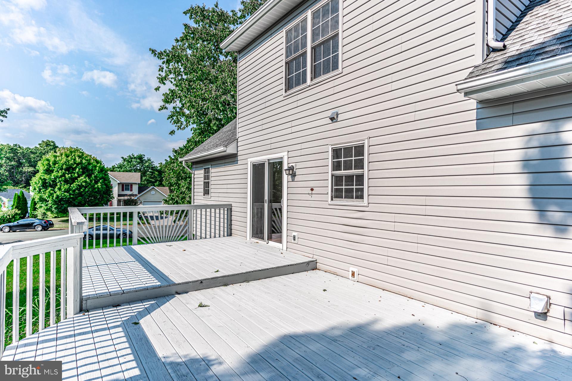 WILLIAMSBURG - Residential Lease