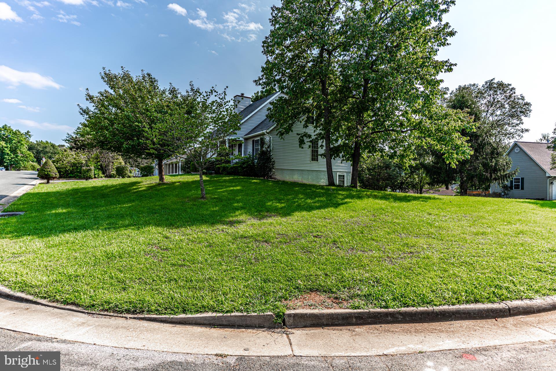 WILLIAMSBURG - Residential Lease