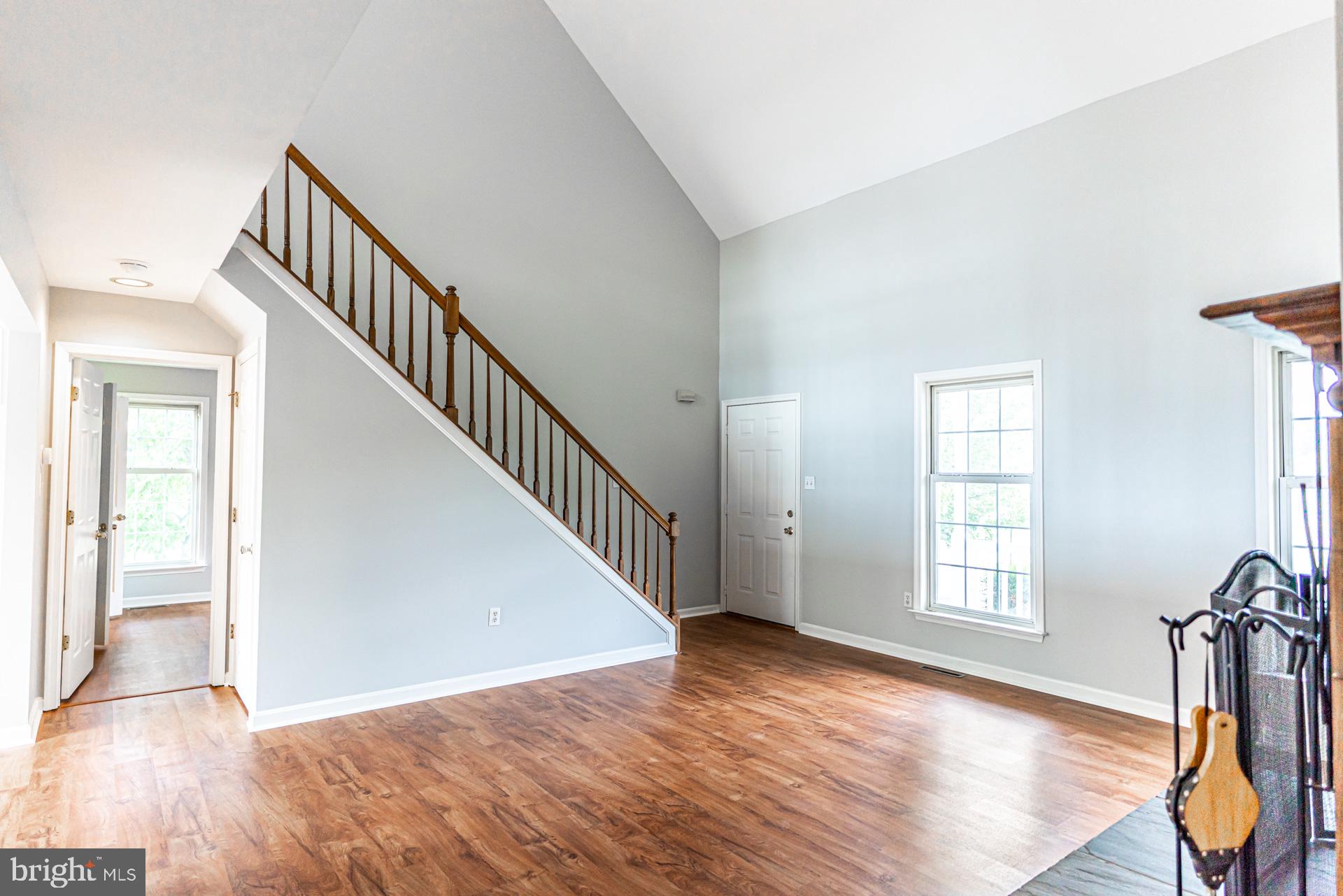 WILLIAMSBURG - Residential Lease