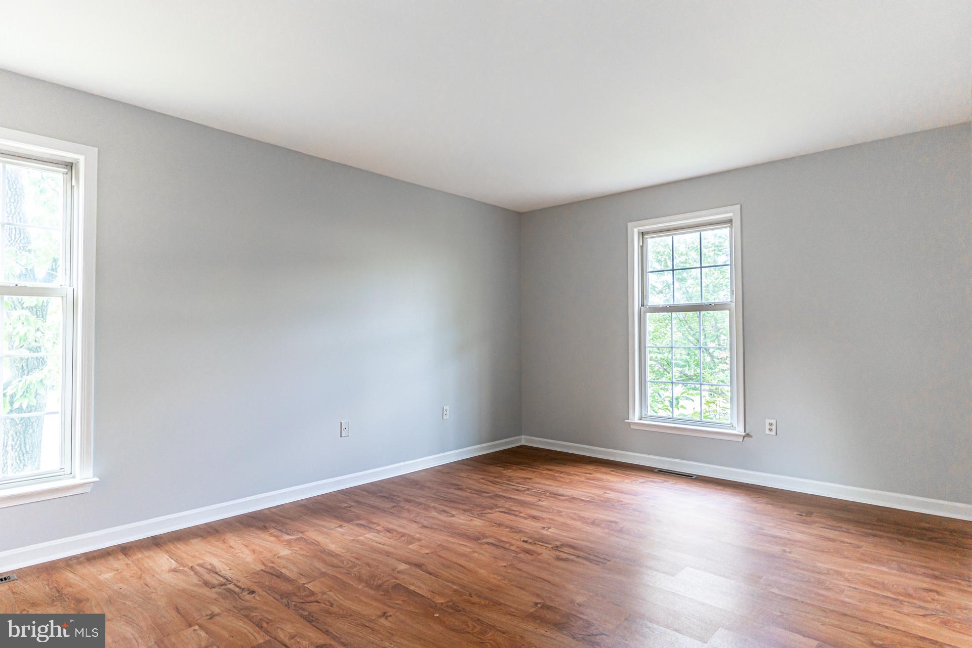 WILLIAMSBURG - Residential Lease